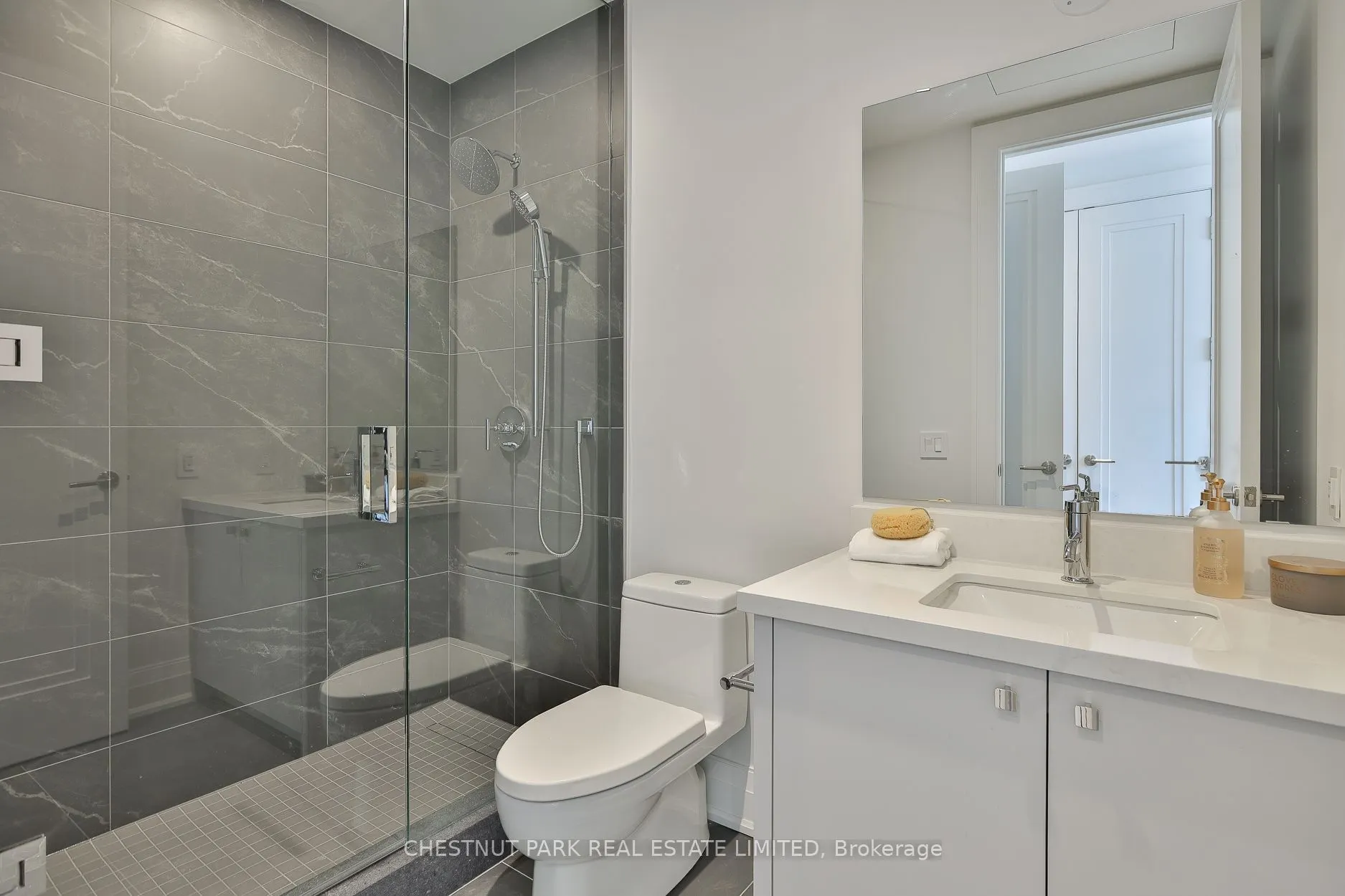10 Prince Arthur Avenue #301