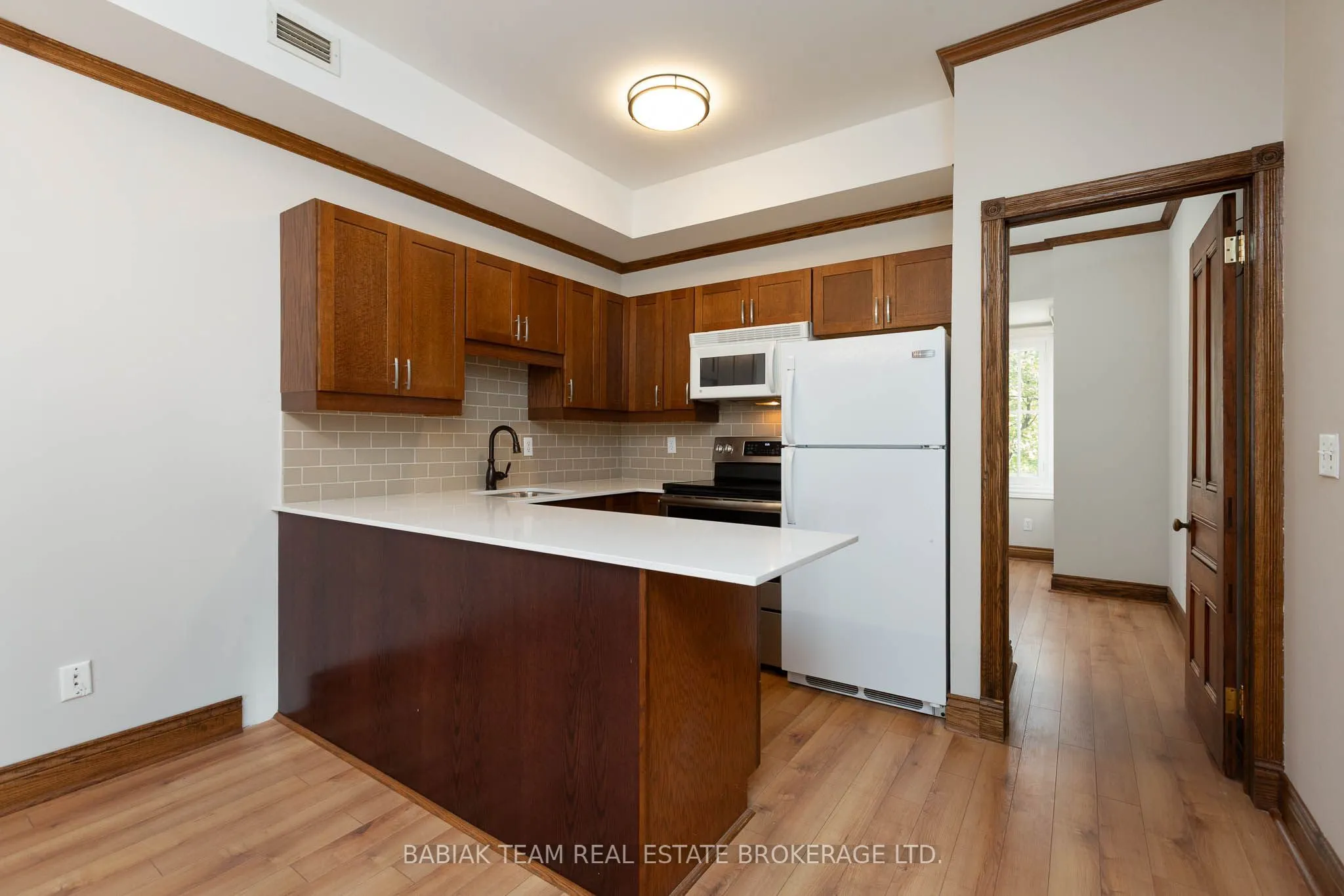 228 St. George Street #5