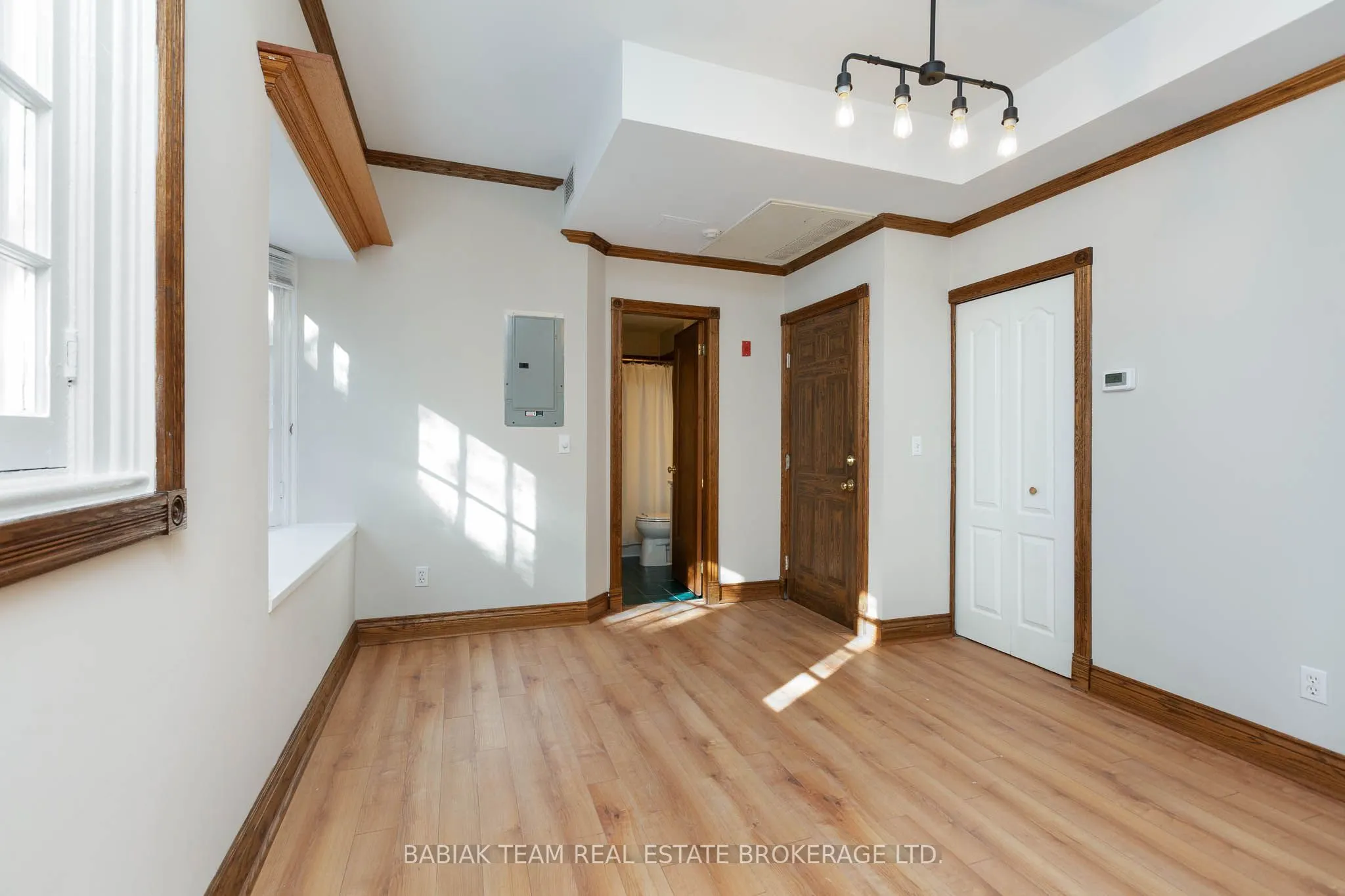 228 St. George Street #5