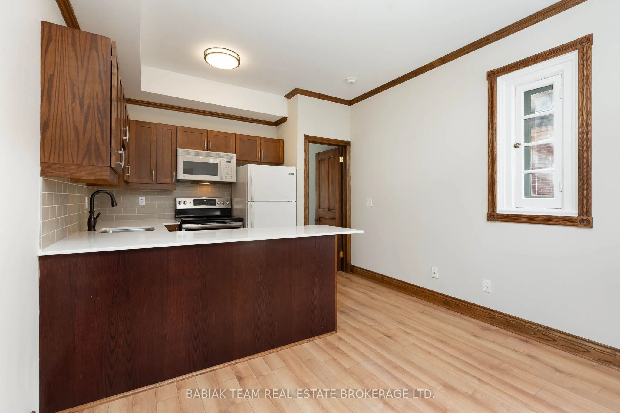 228 St. George Street #5