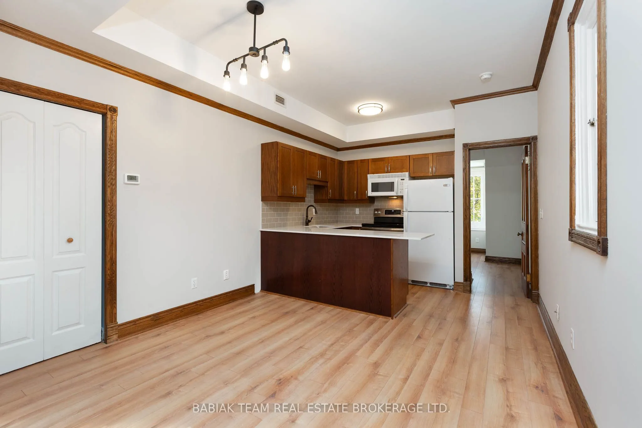 228 St. George Street #5