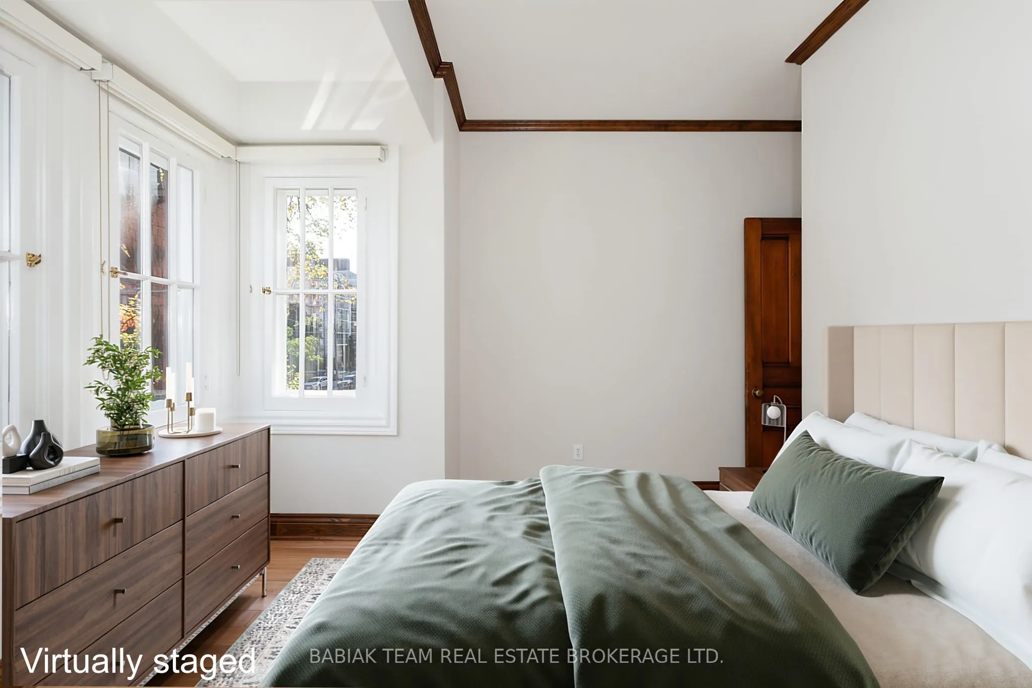 228 St. George Street #5