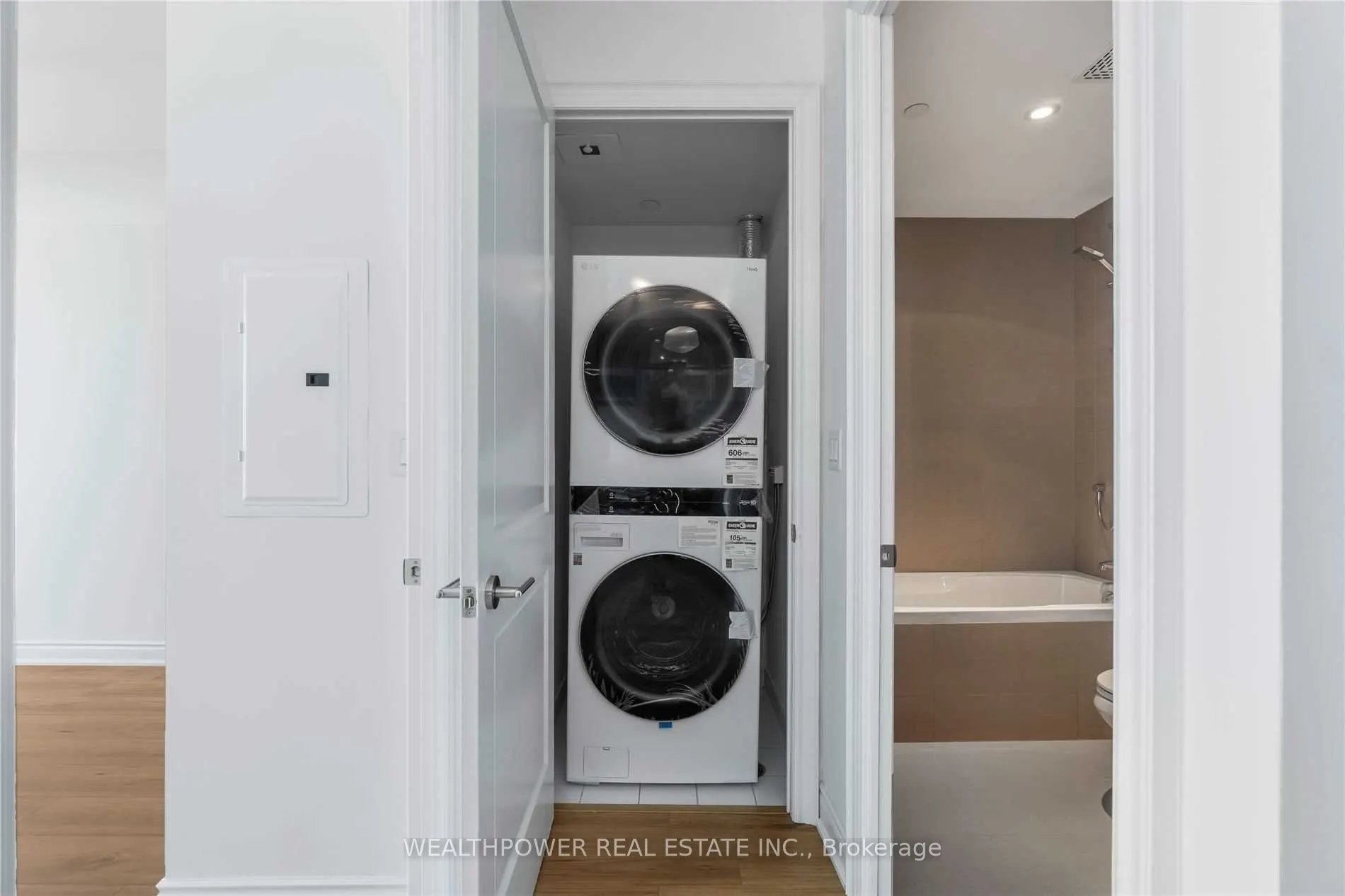 388 Yonge Street #6504