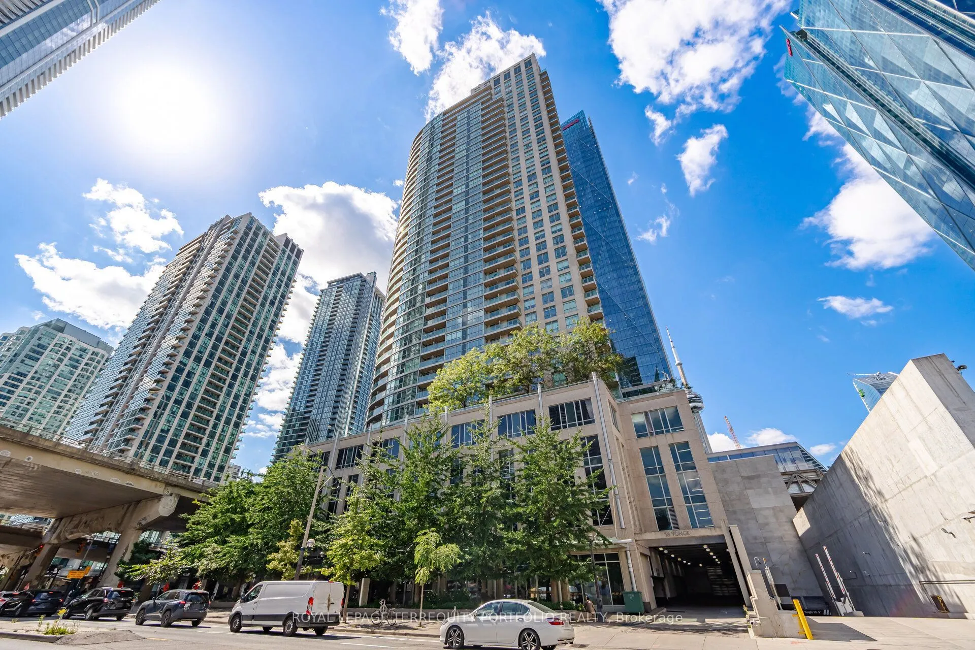 18 Yonge Street #1807