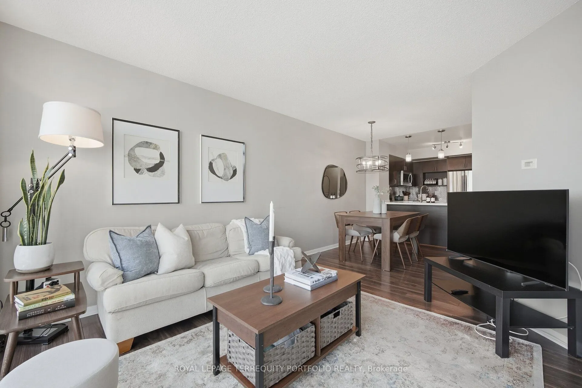 18 Yonge Street #1807