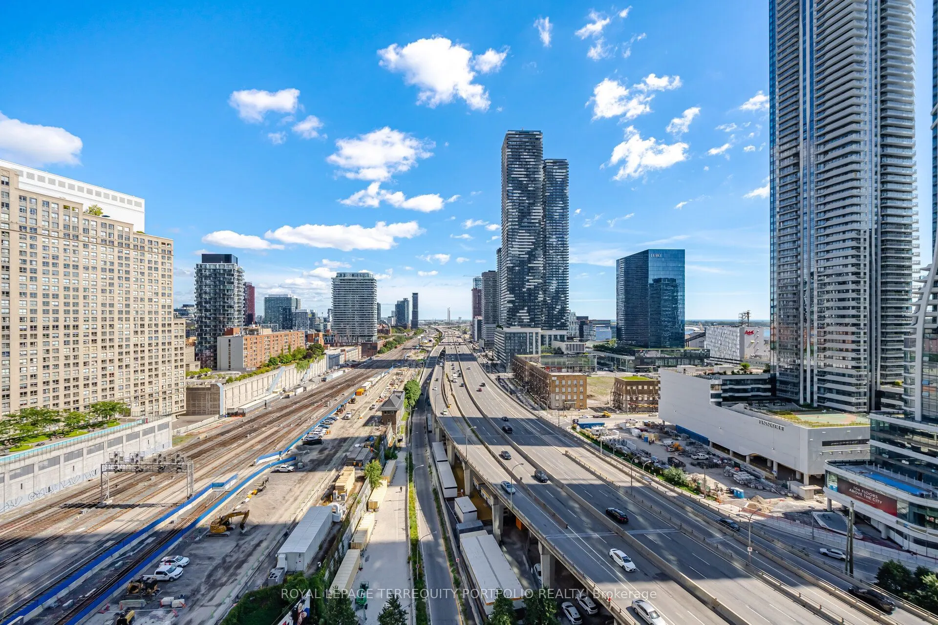 18 Yonge Street #1807