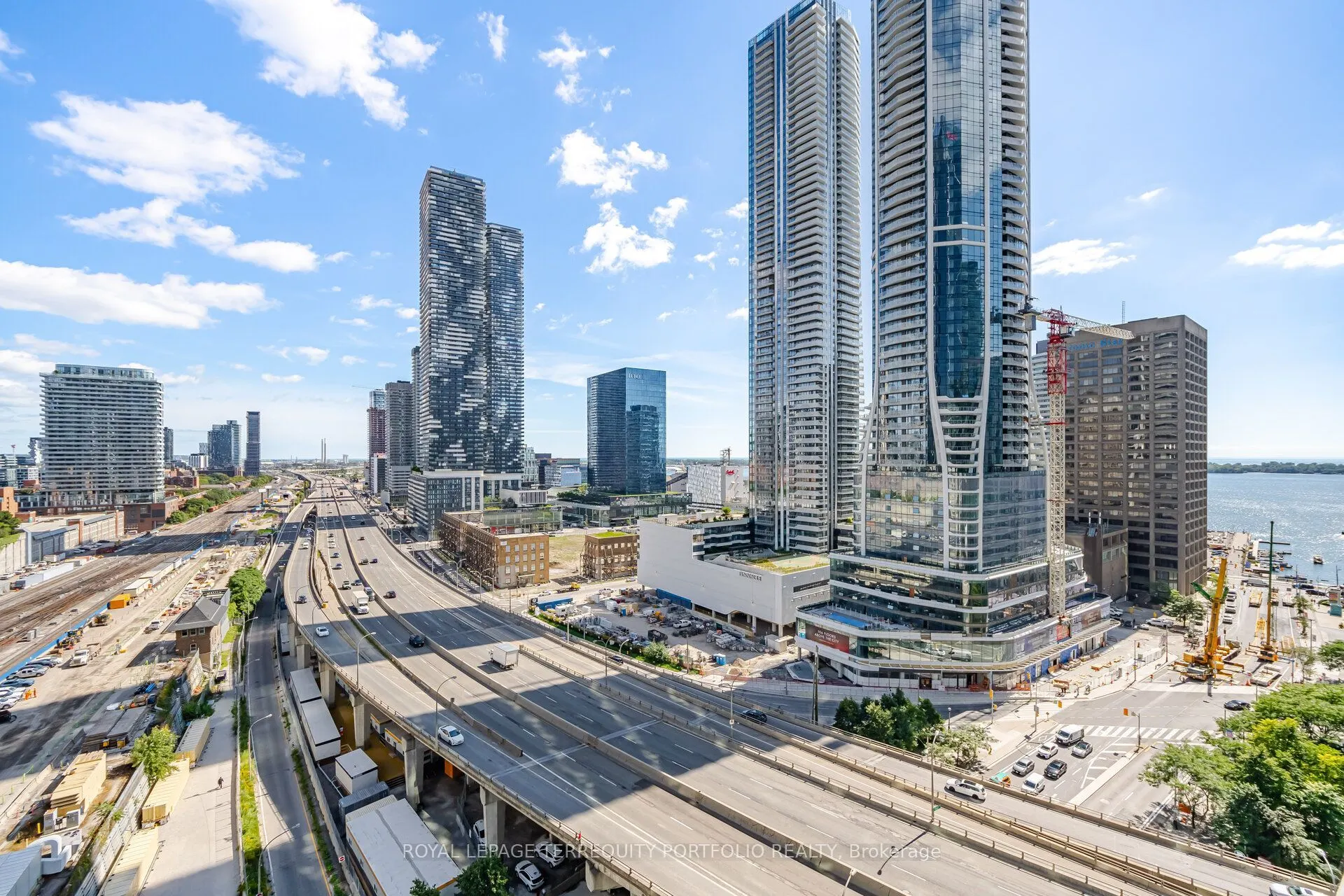 18 Yonge Street #1807