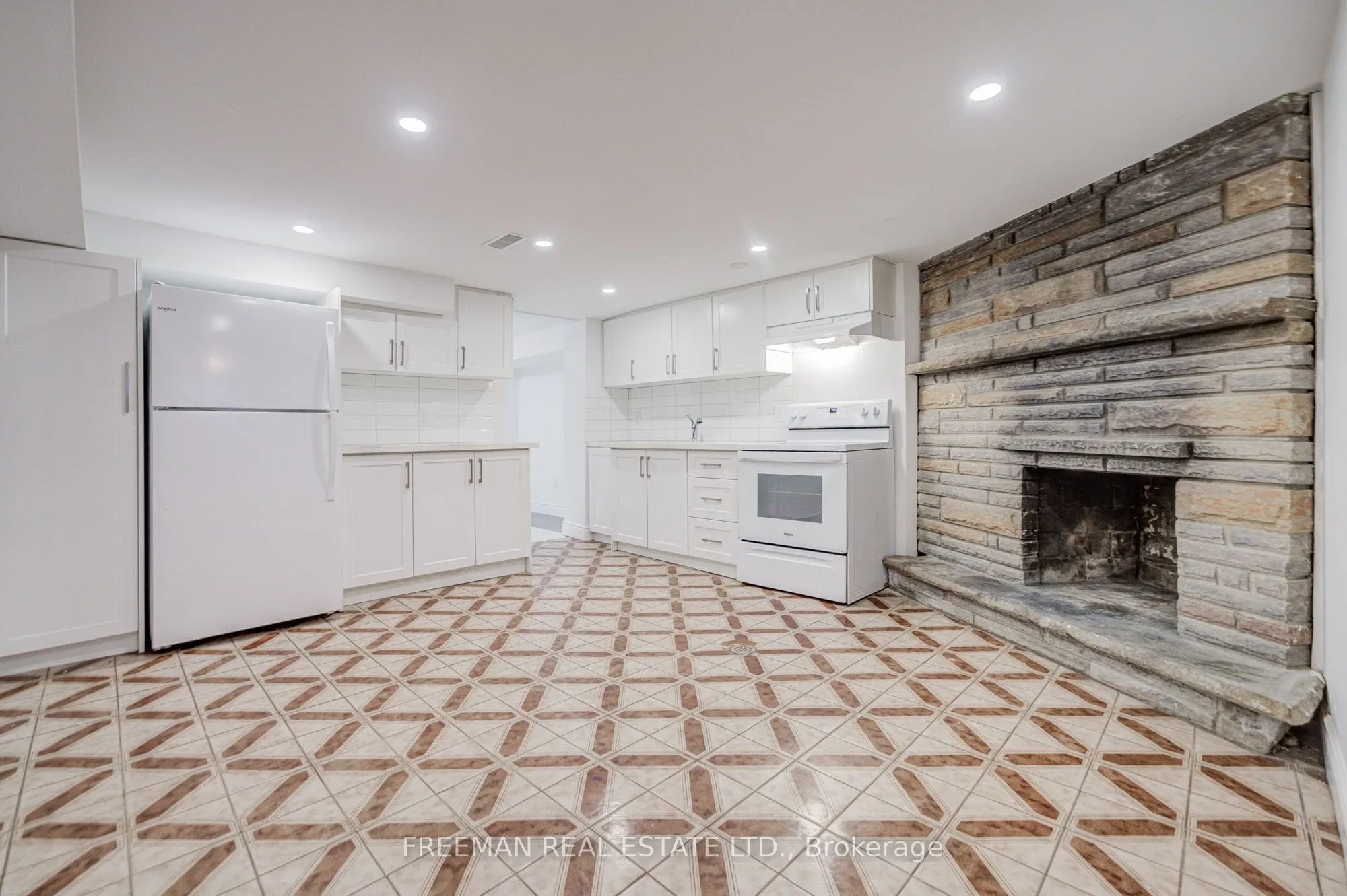 492 Manning Avenue