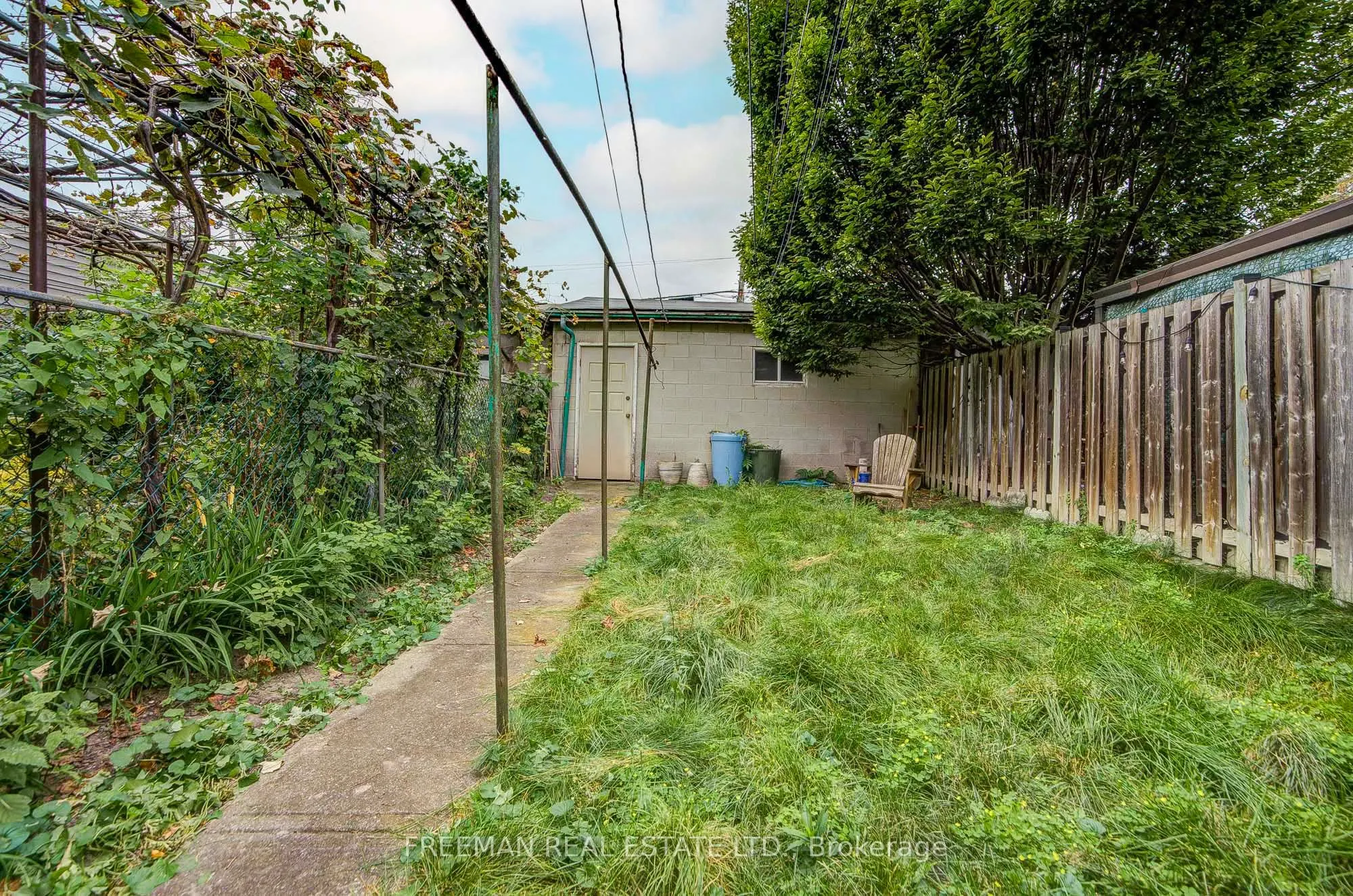 492 Manning Avenue