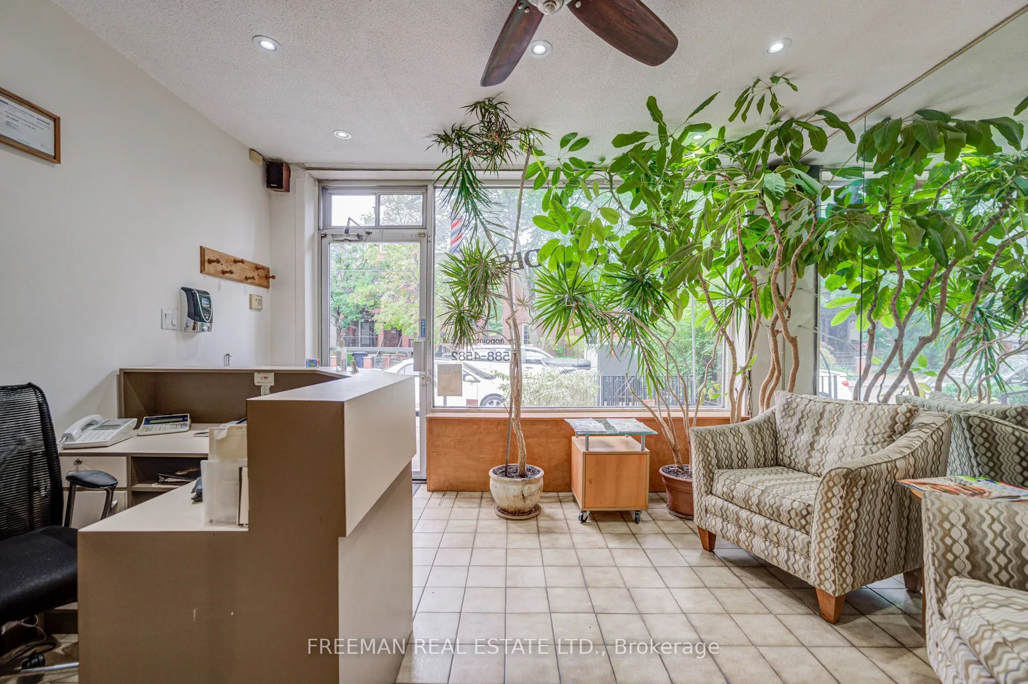 492 Manning Avenue