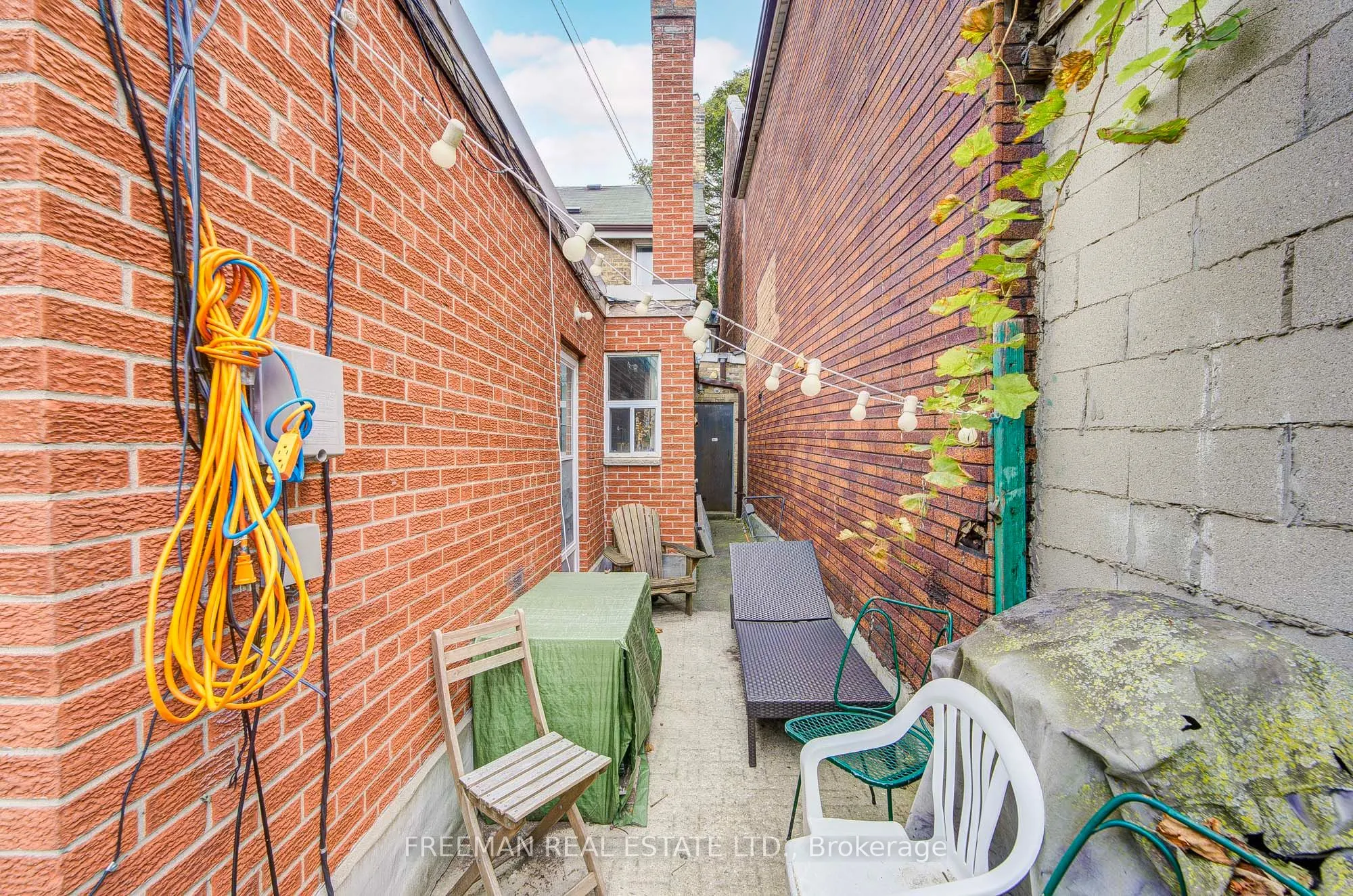 492 Manning Avenue