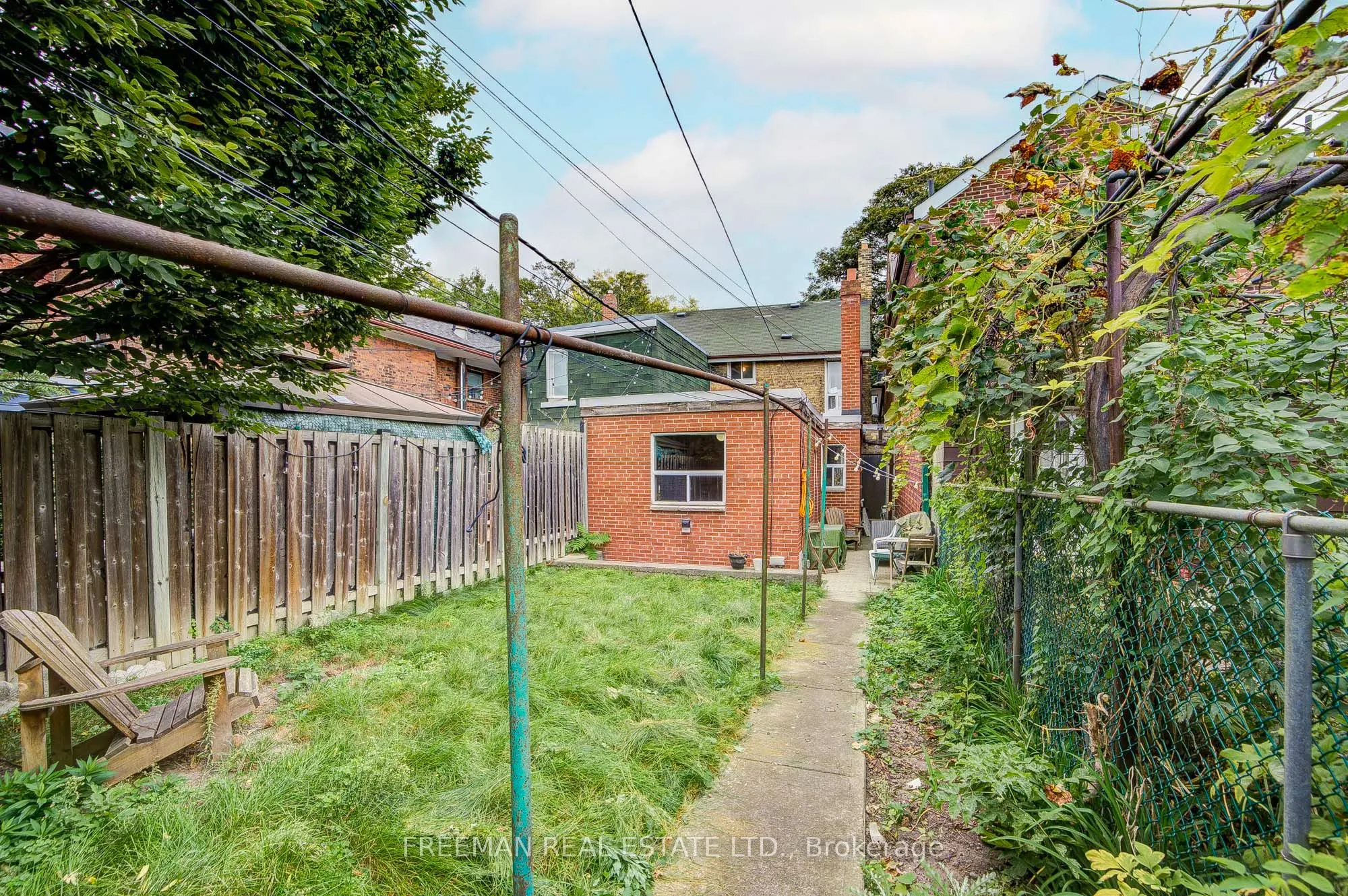 492 Manning Avenue