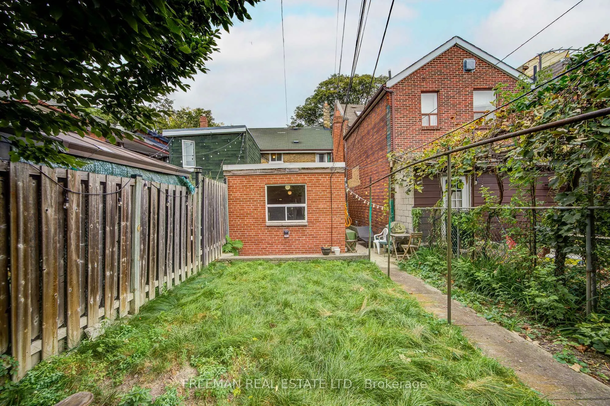 492 Manning Avenue