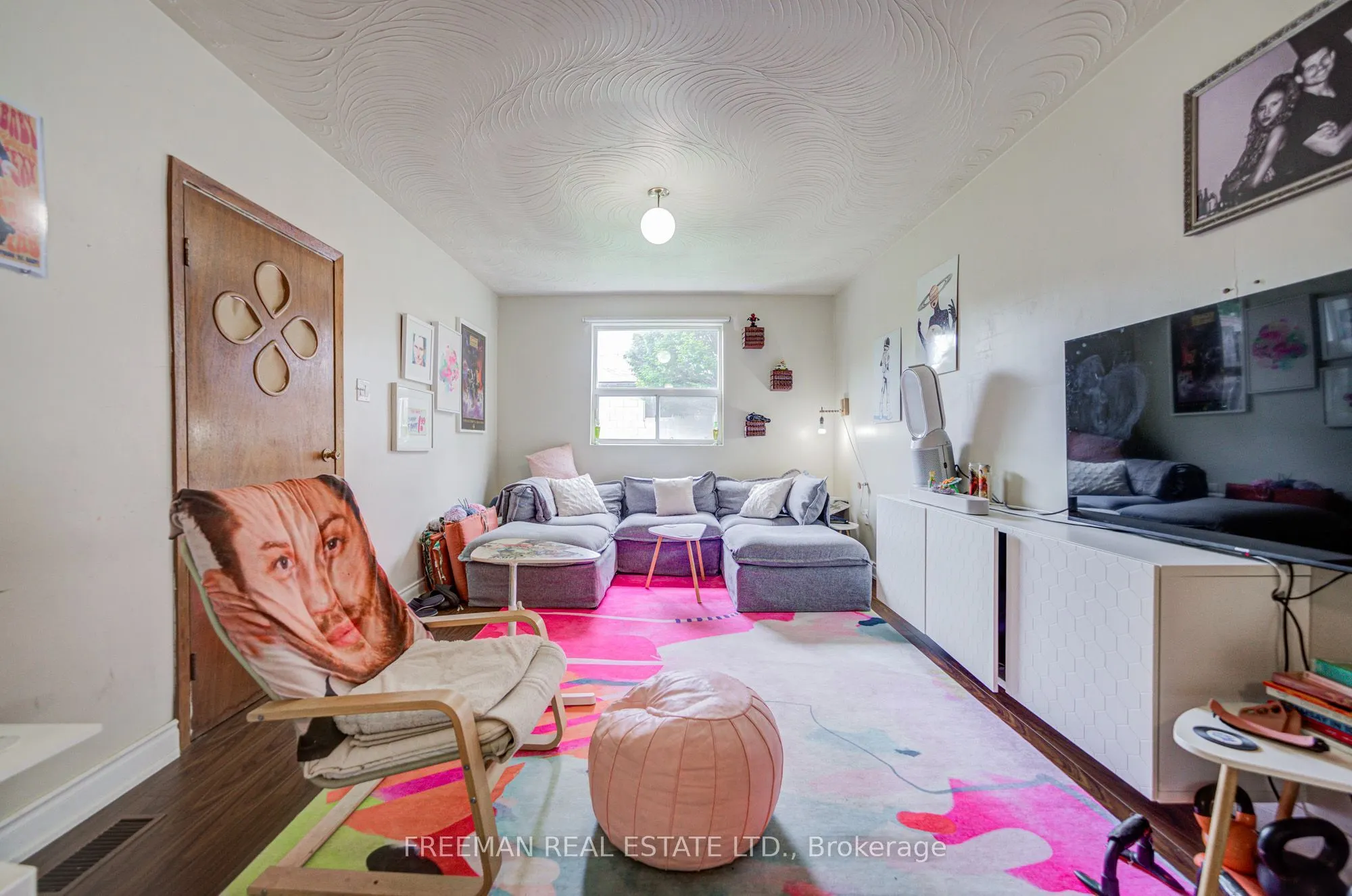 492 Manning Avenue