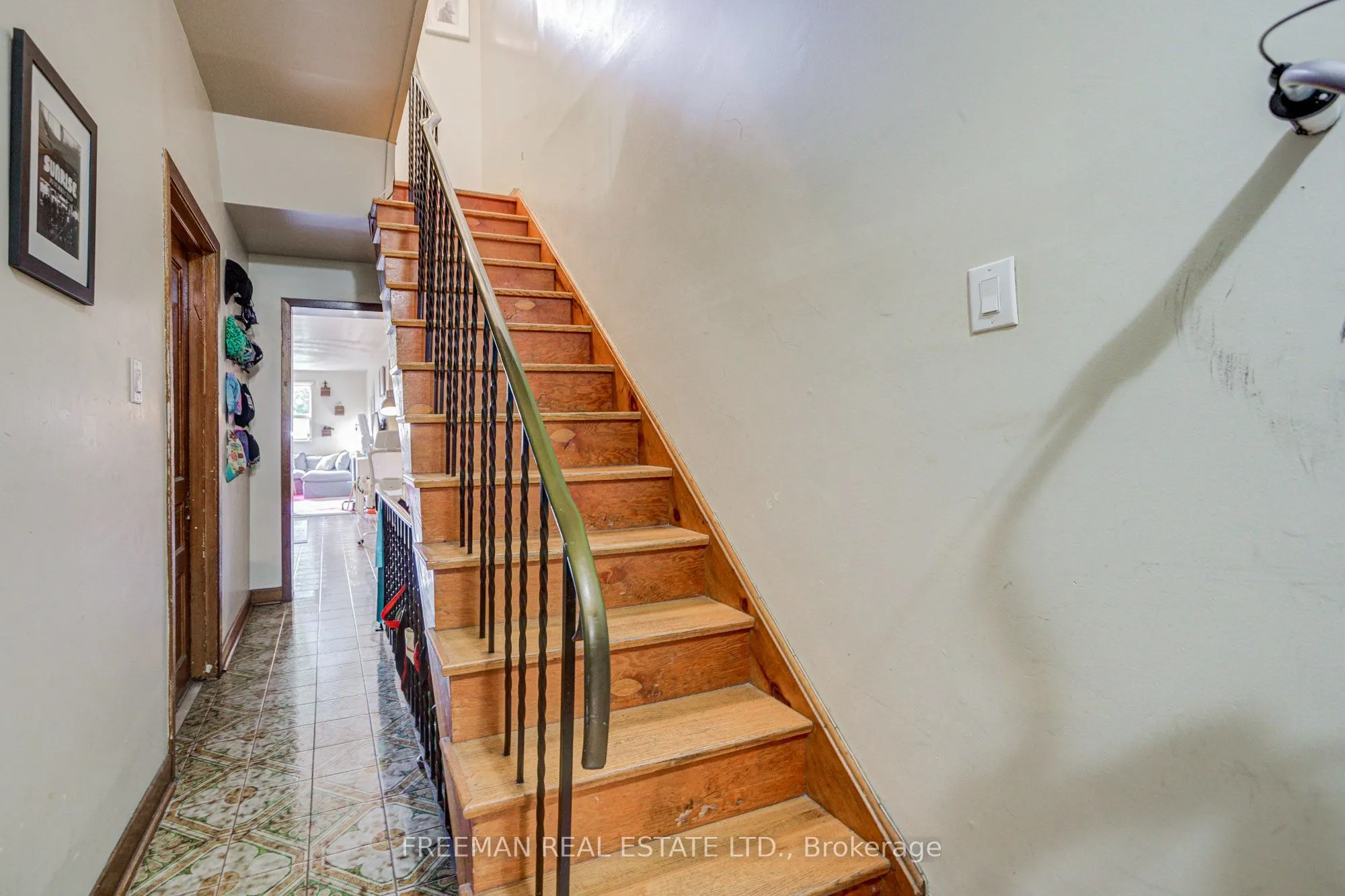 492 Manning Avenue