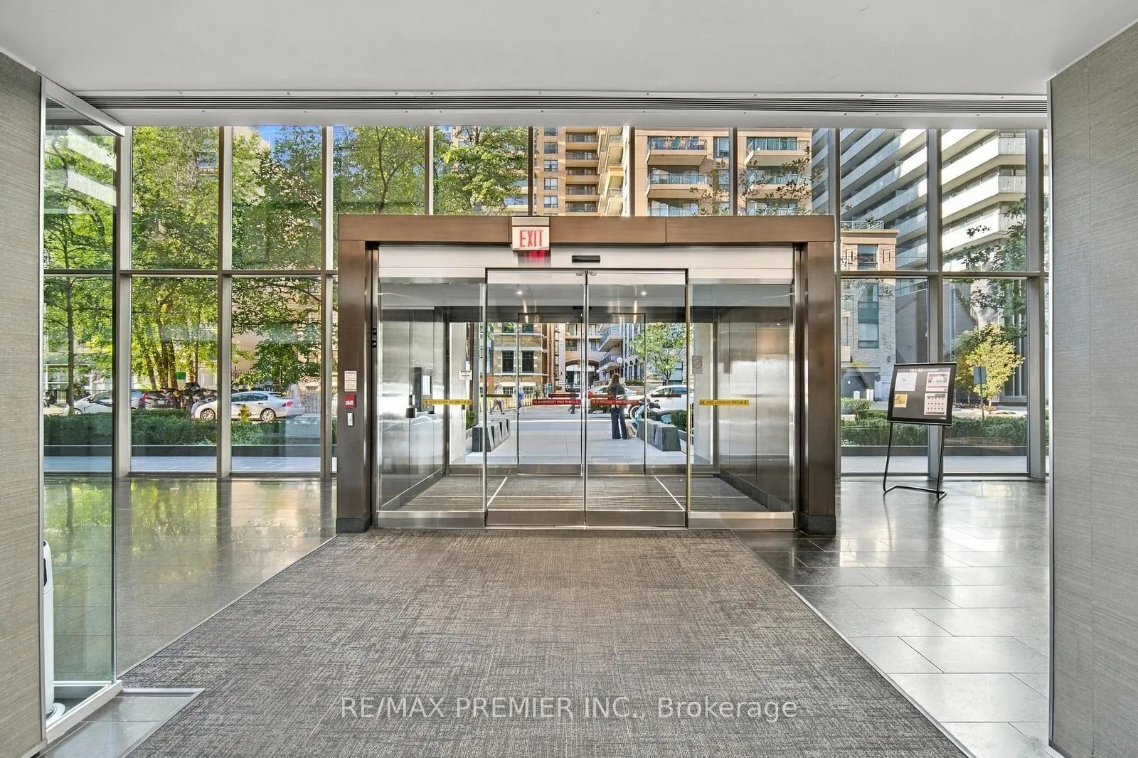33 Charles Street E #1405