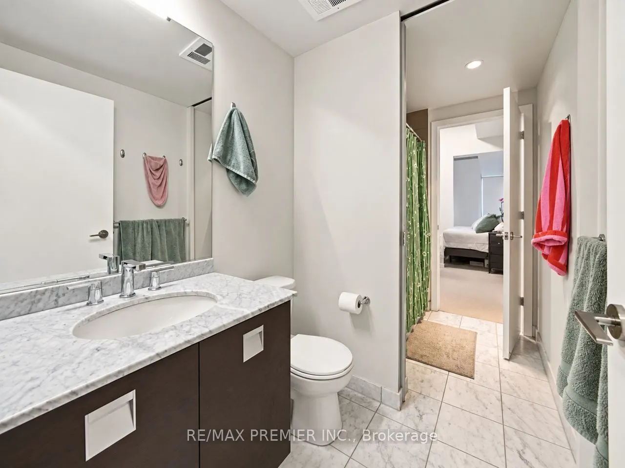 33 Charles Street E #1405