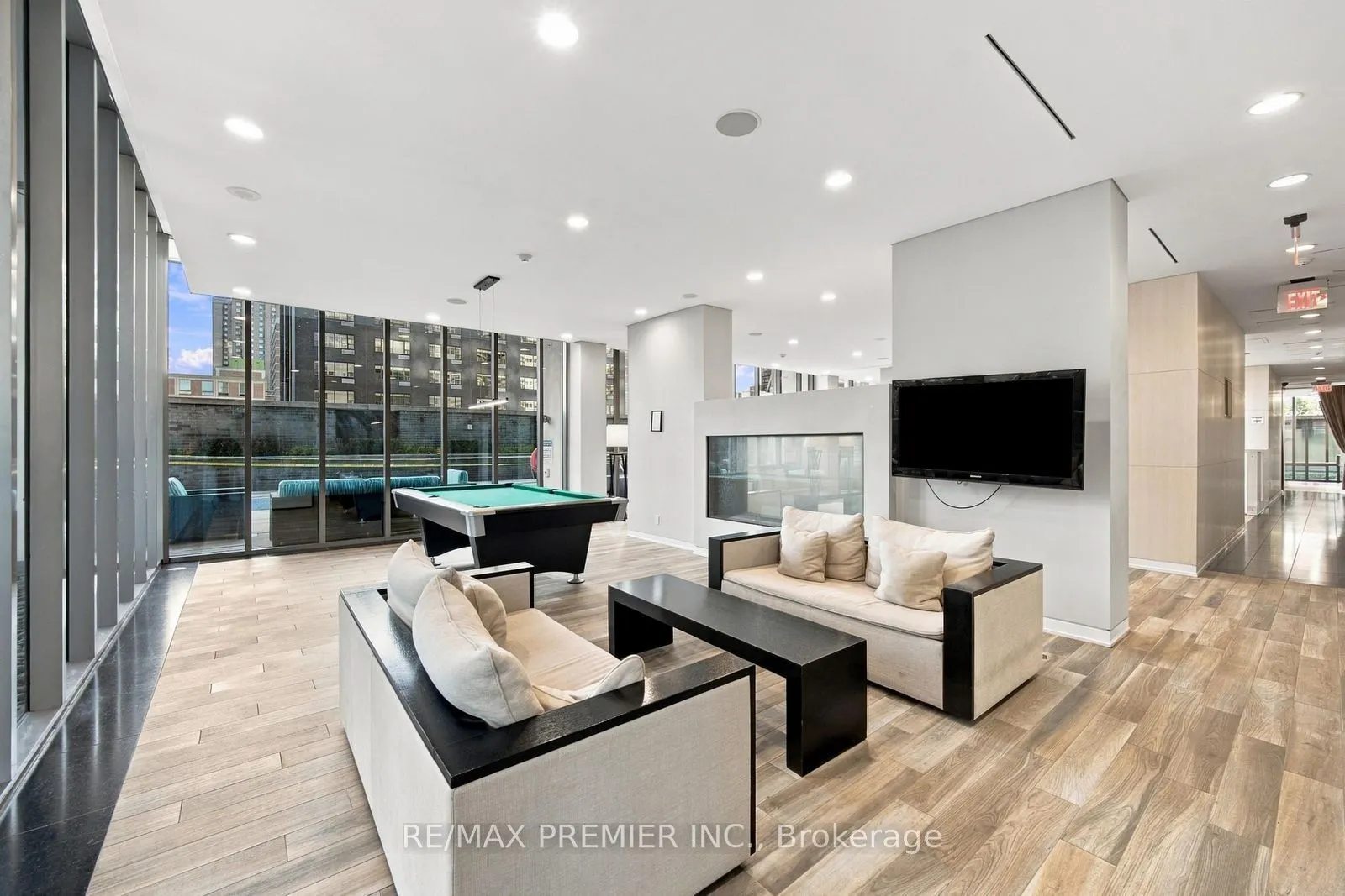 33 Charles Street E #1405