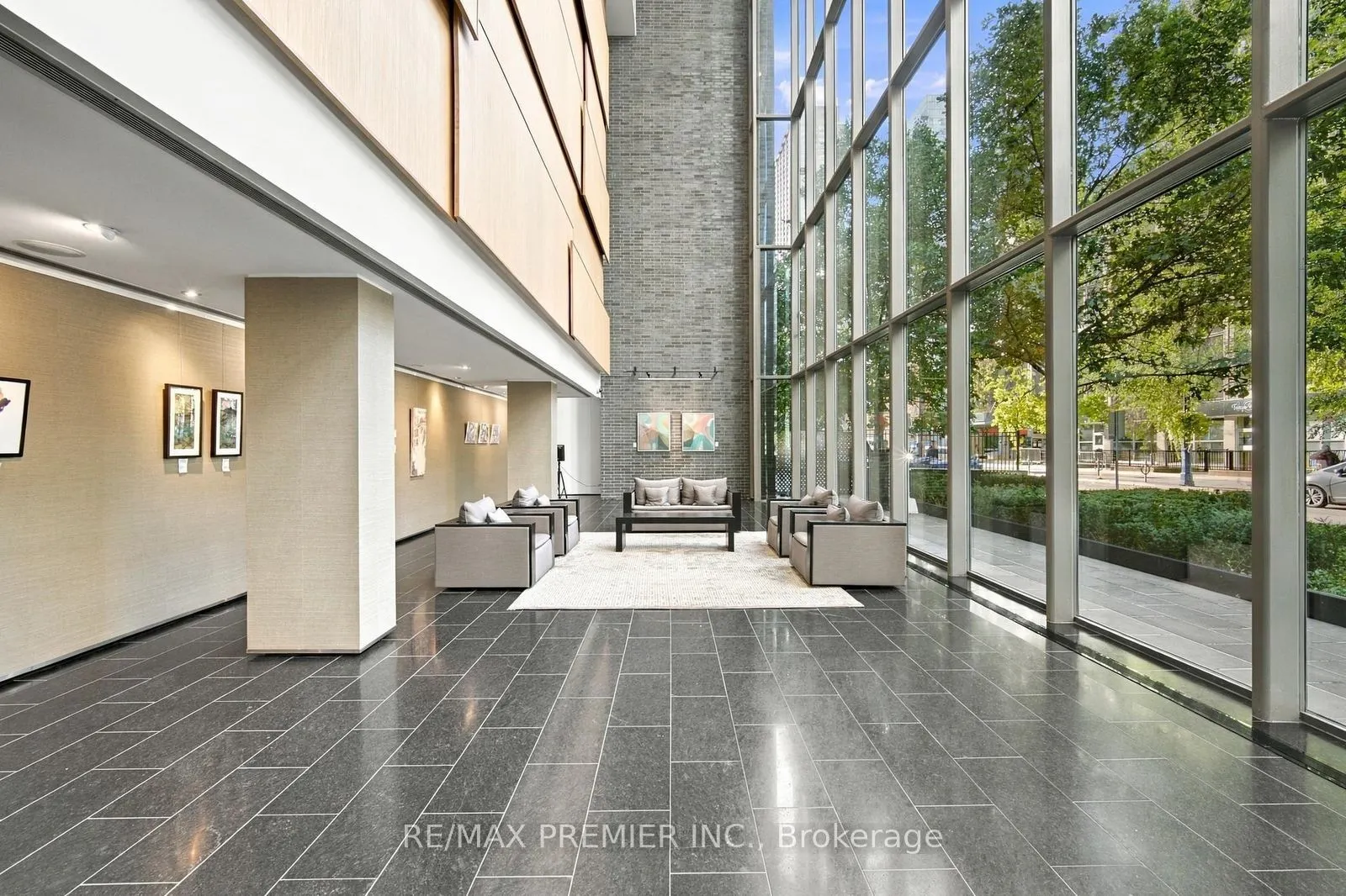 33 Charles Street E #1405