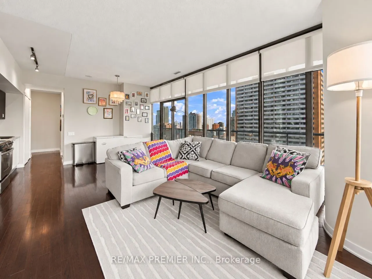 33 Charles Street E #1405
