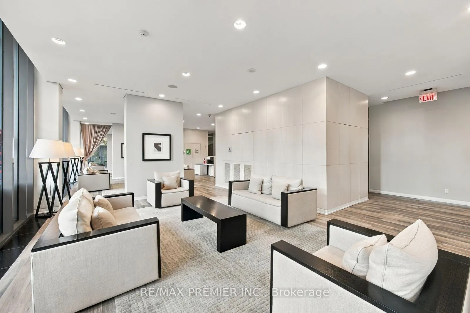 33 Charles Street E #1405