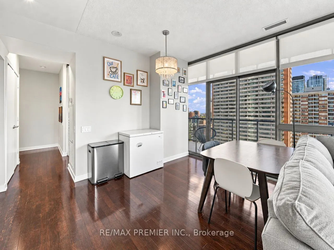 33 Charles Street E #1405