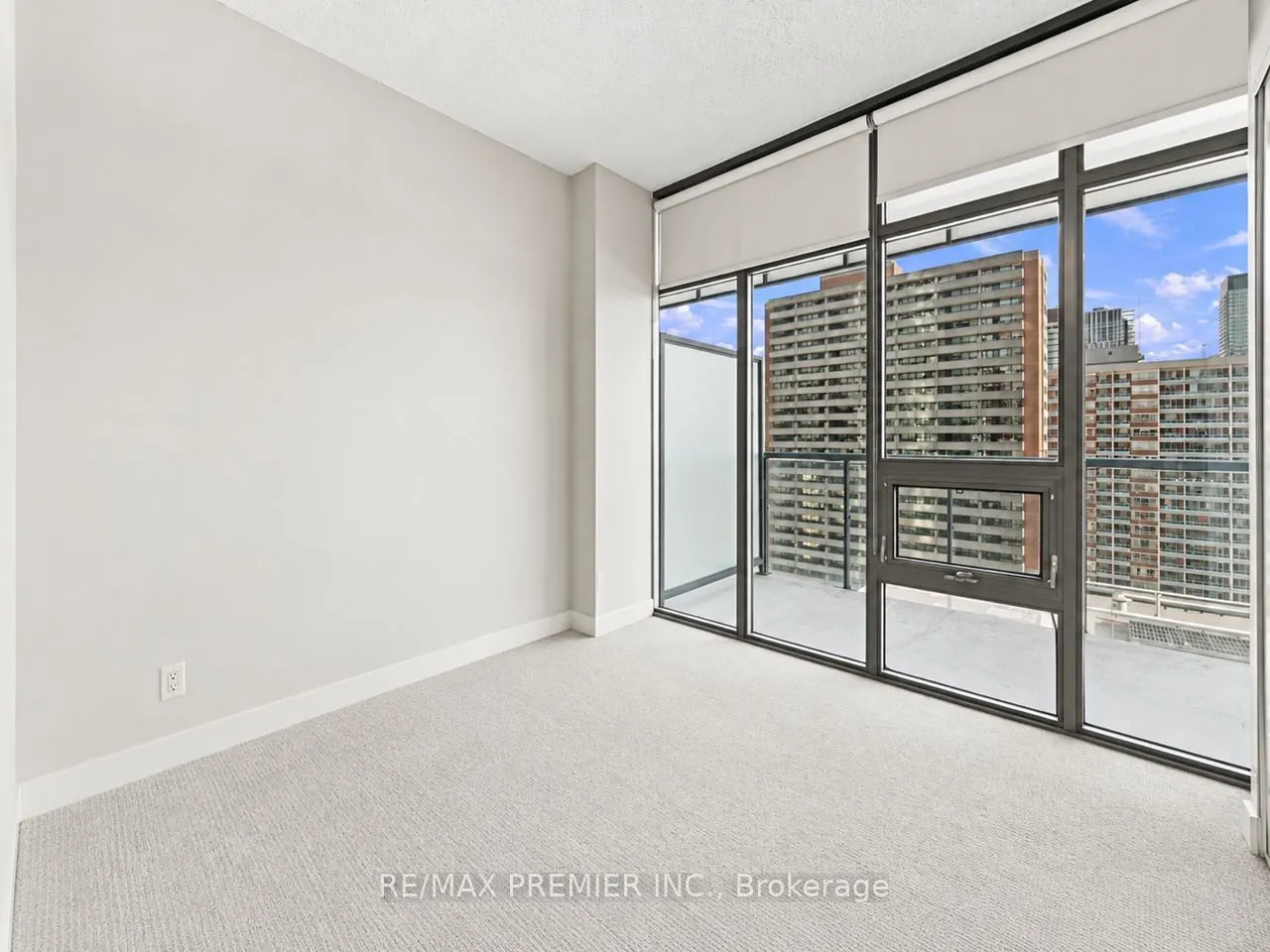33 Charles Street E #1405