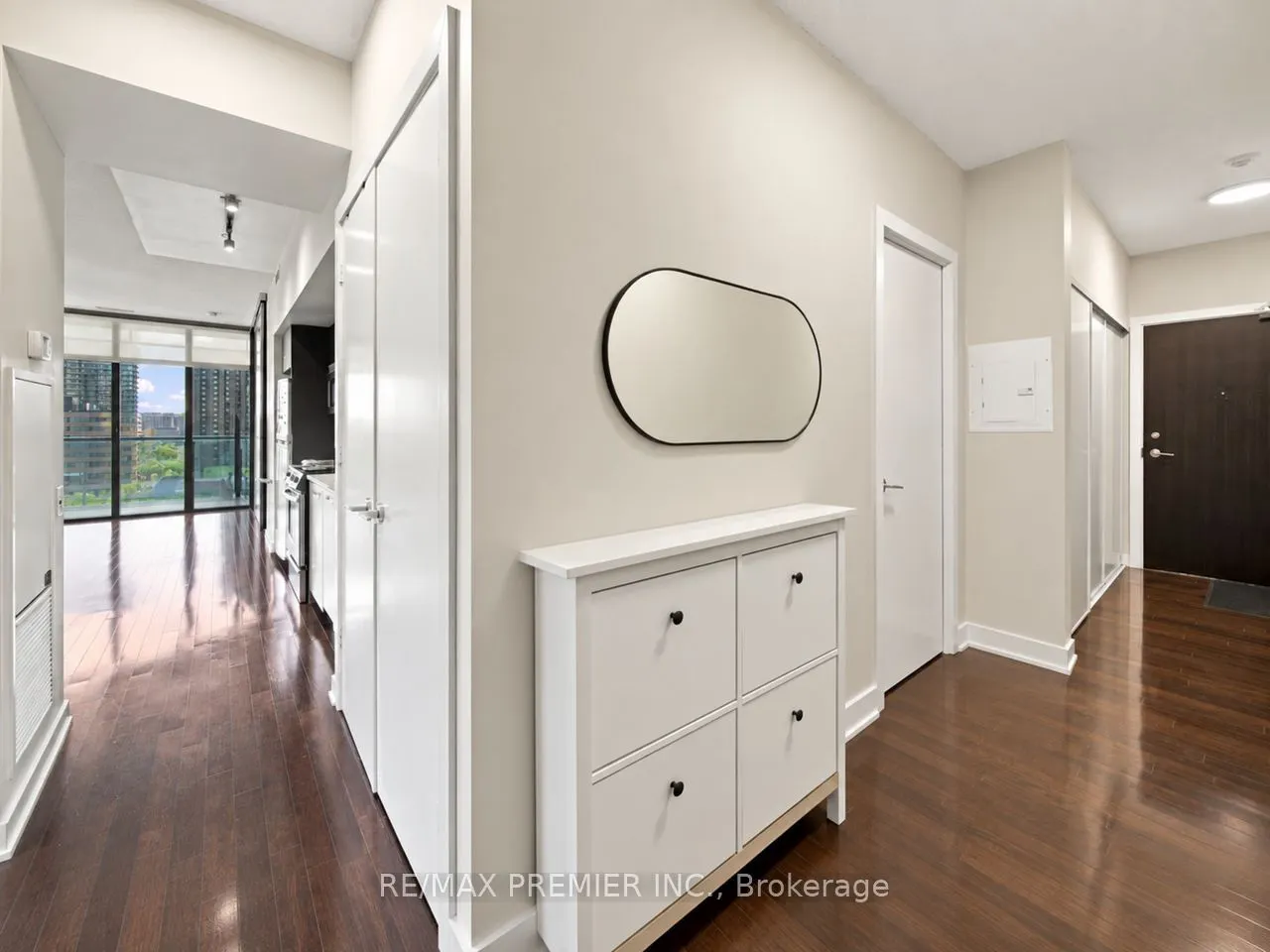 33 Charles Street E #1405