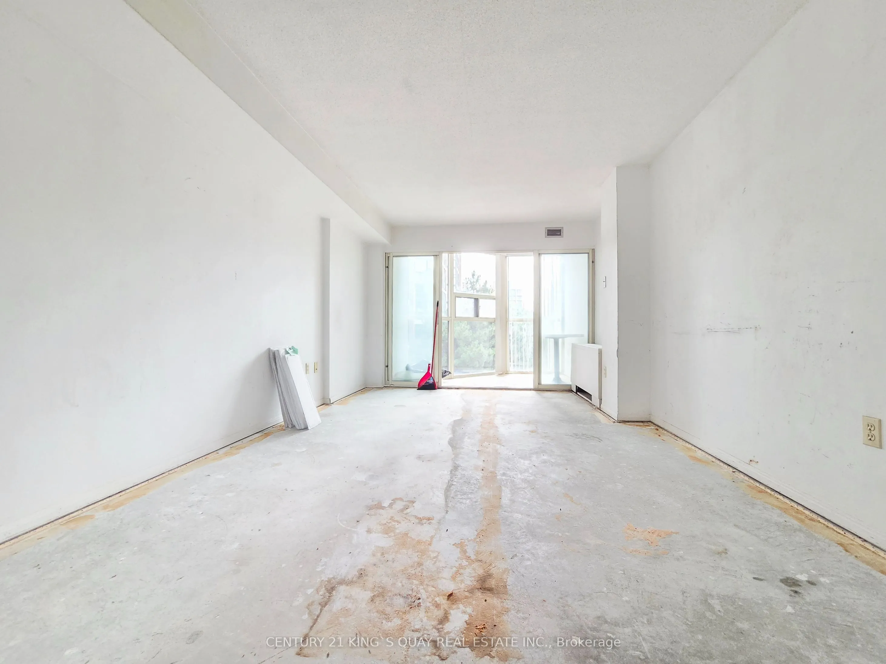 705 King Street W #409