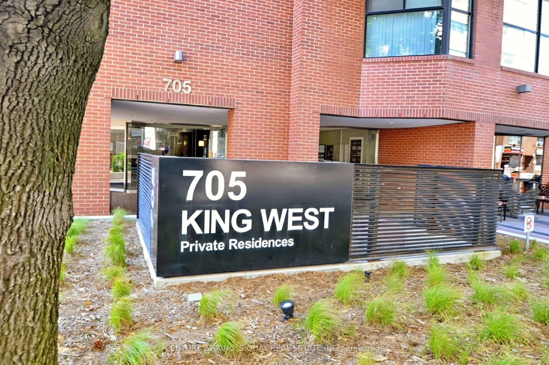 705 King Street W #409