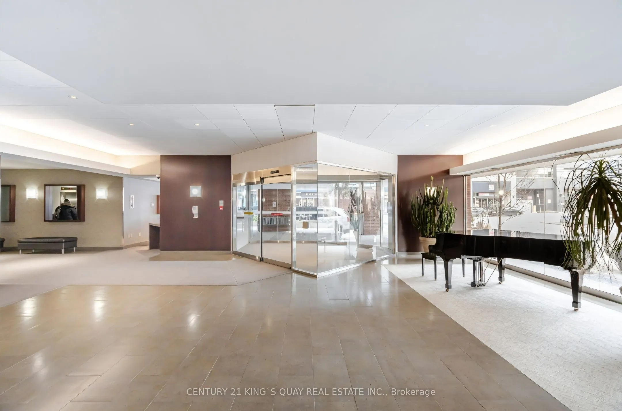 705 King Street W #409