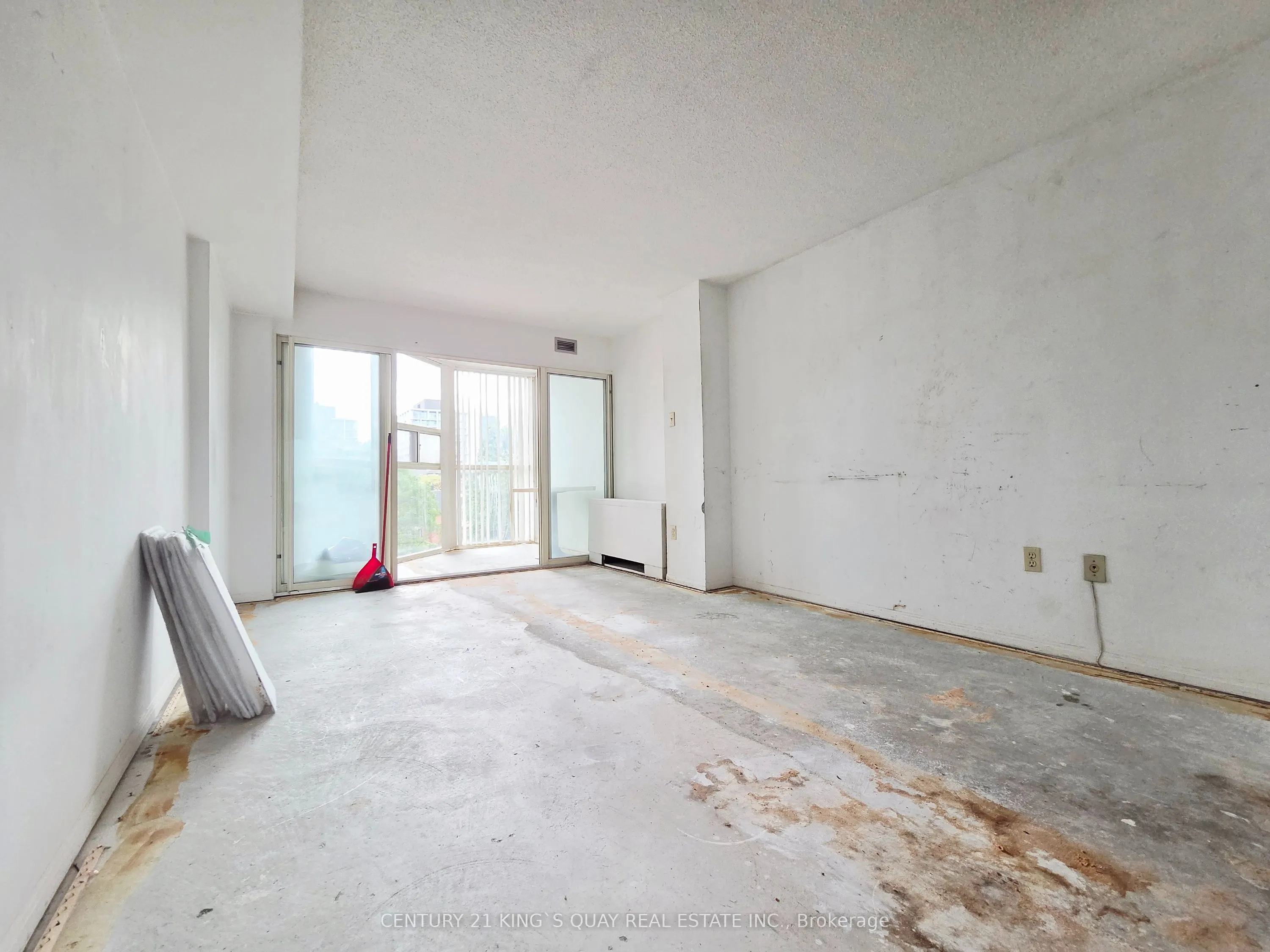 705 King Street W #409