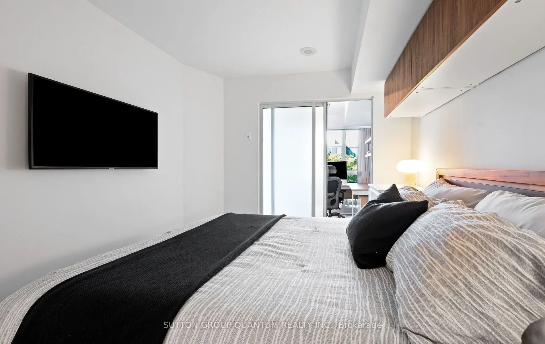 219 Fort York Boulevard #1110