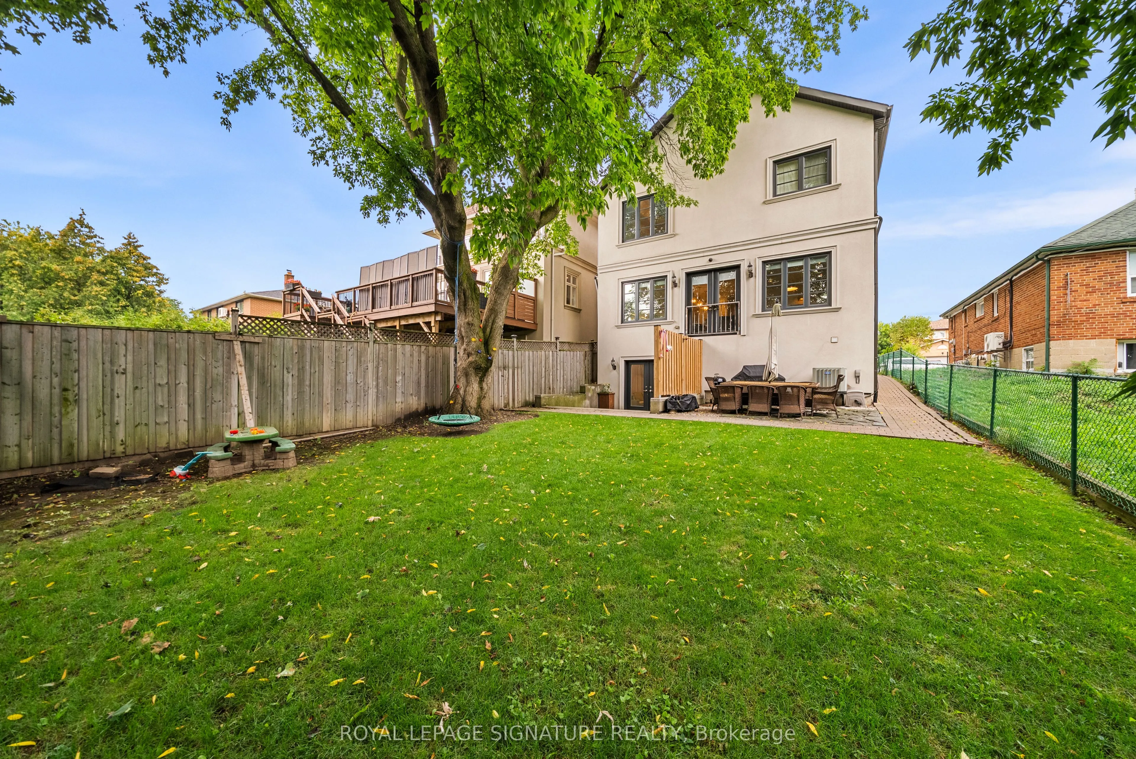 39 Regina Avenue