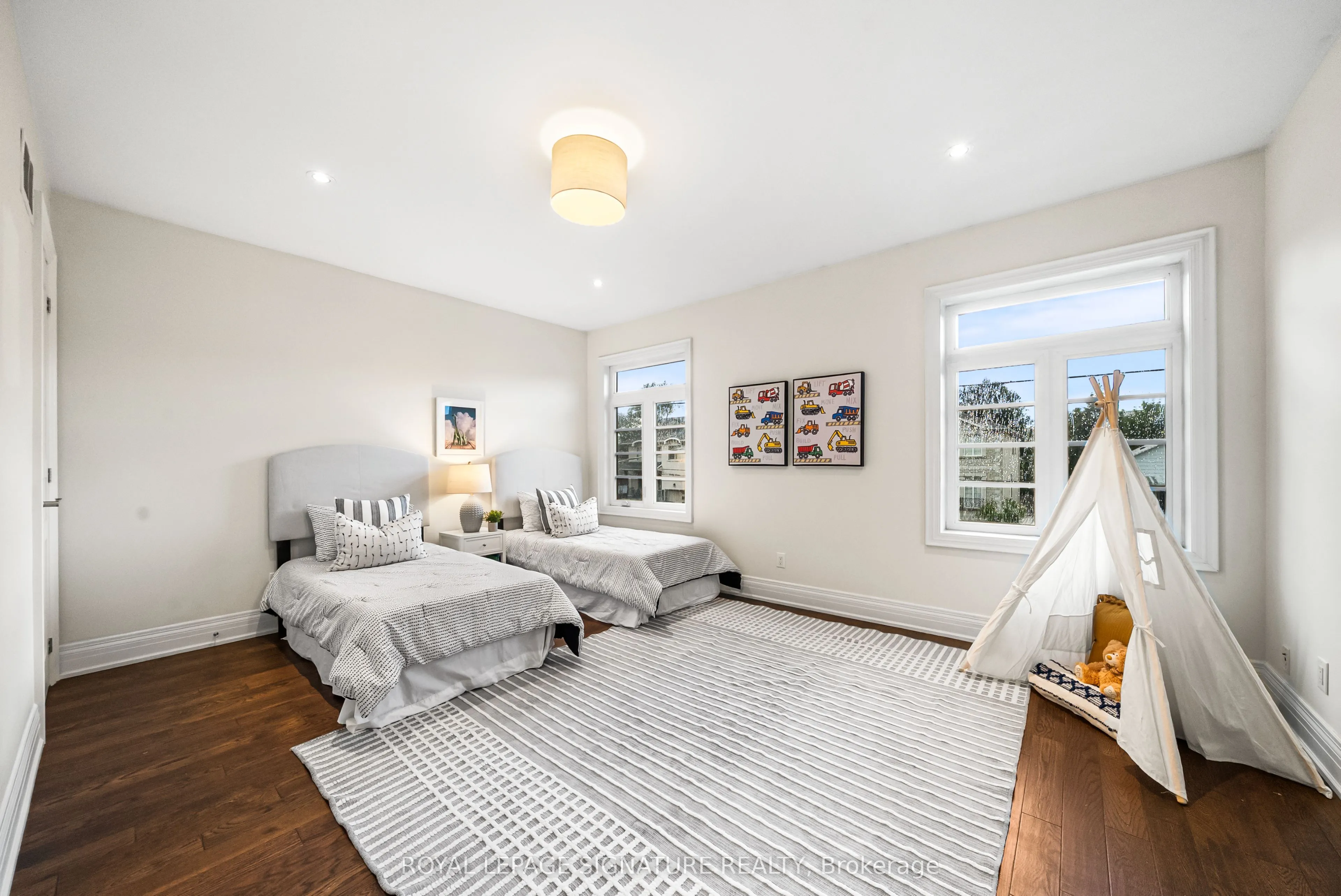 39 Regina Avenue