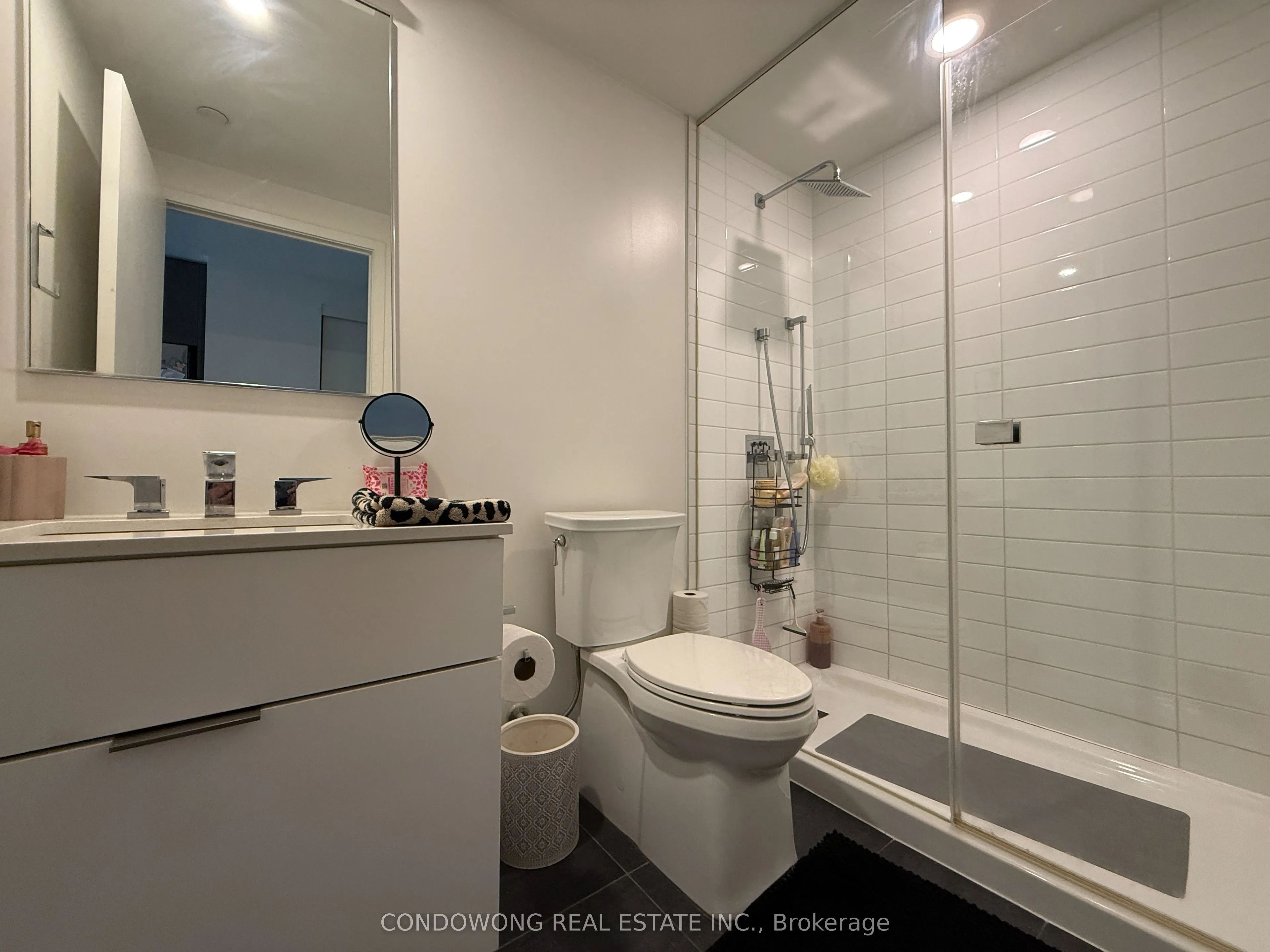 25 Richmond Street E #1608