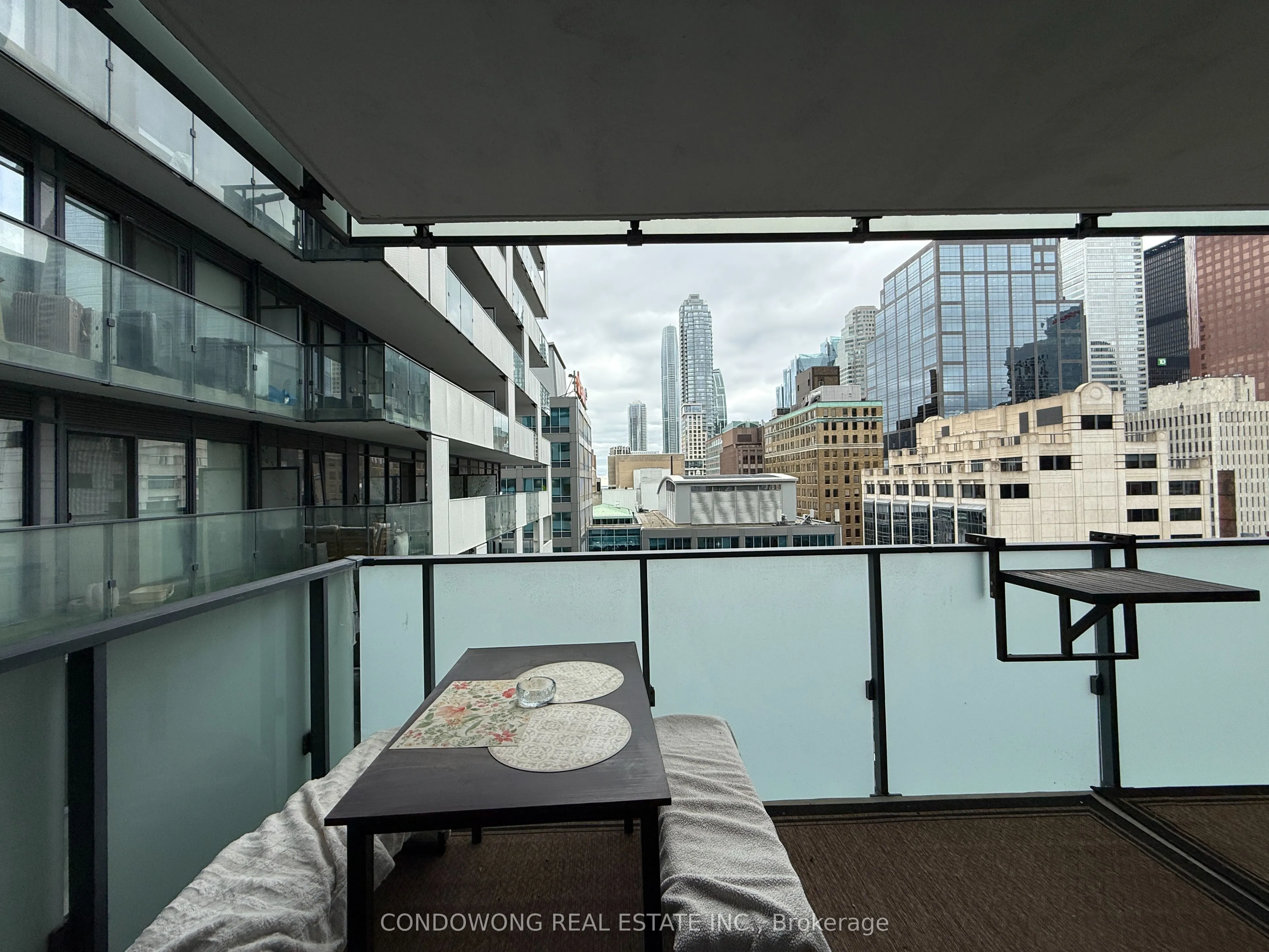25 Richmond Street E #1608