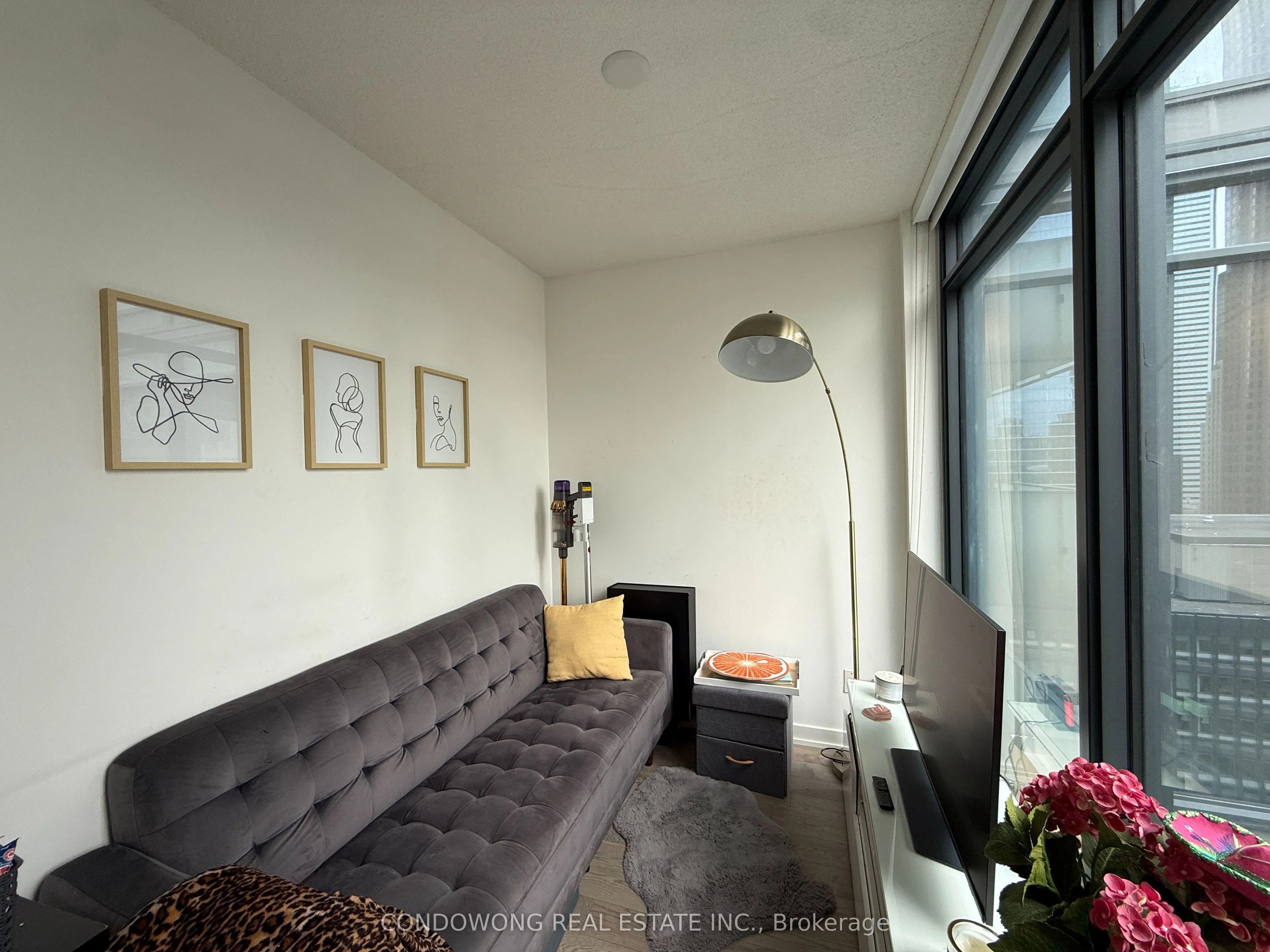 25 Richmond Street E #1608