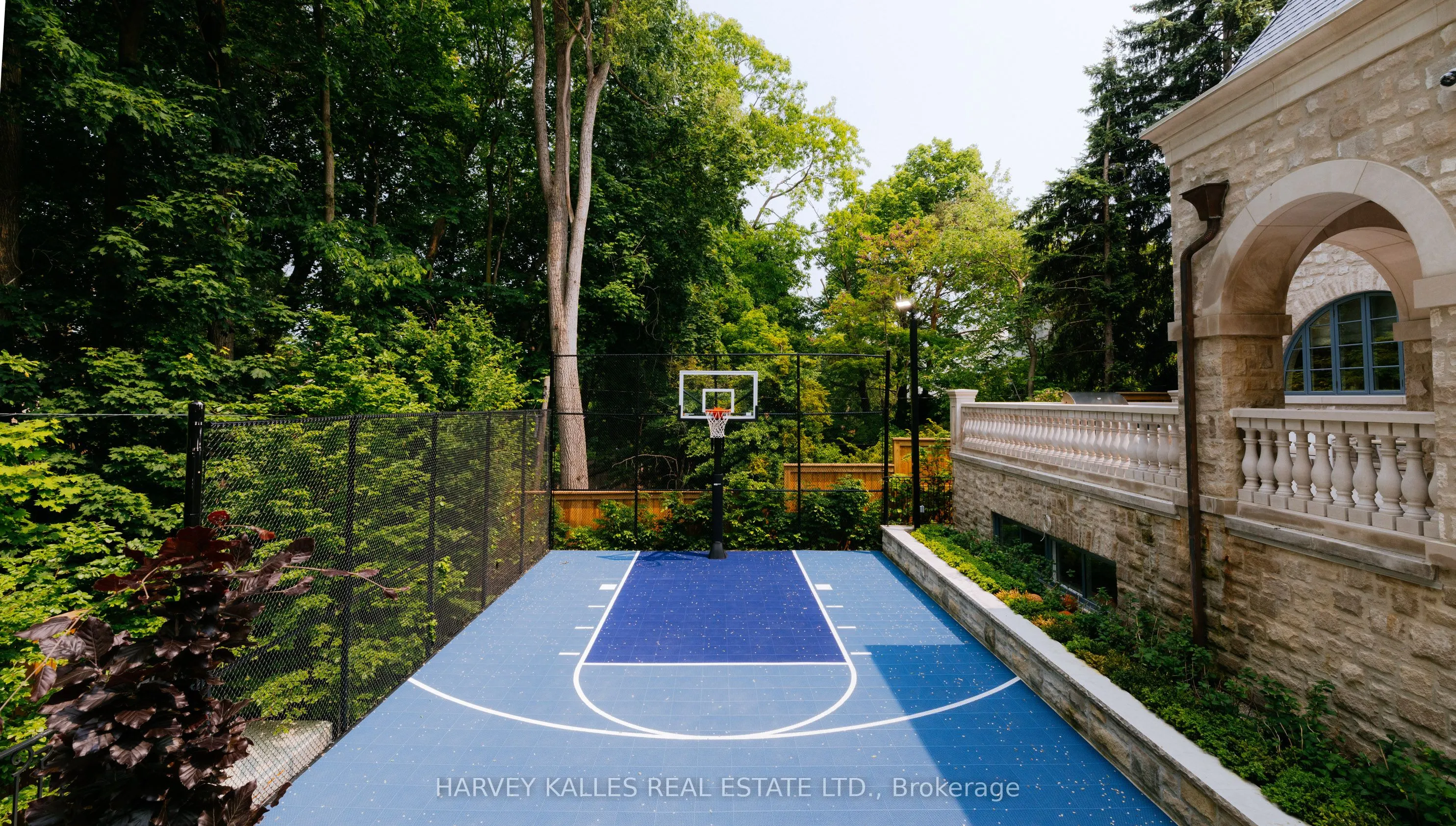 221 Forest Hill Road