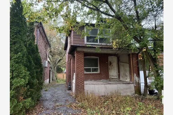 313 Manor Road E