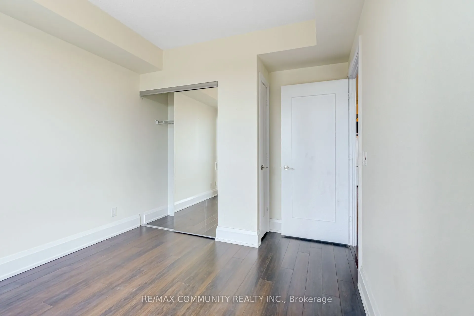 120 Harrison Garden Boulevard #1008