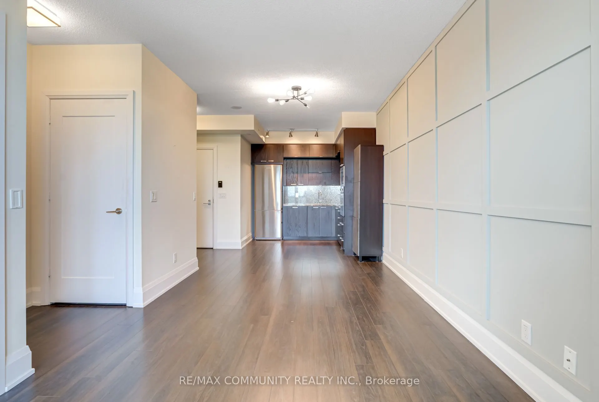 120 Harrison Garden Boulevard #1008