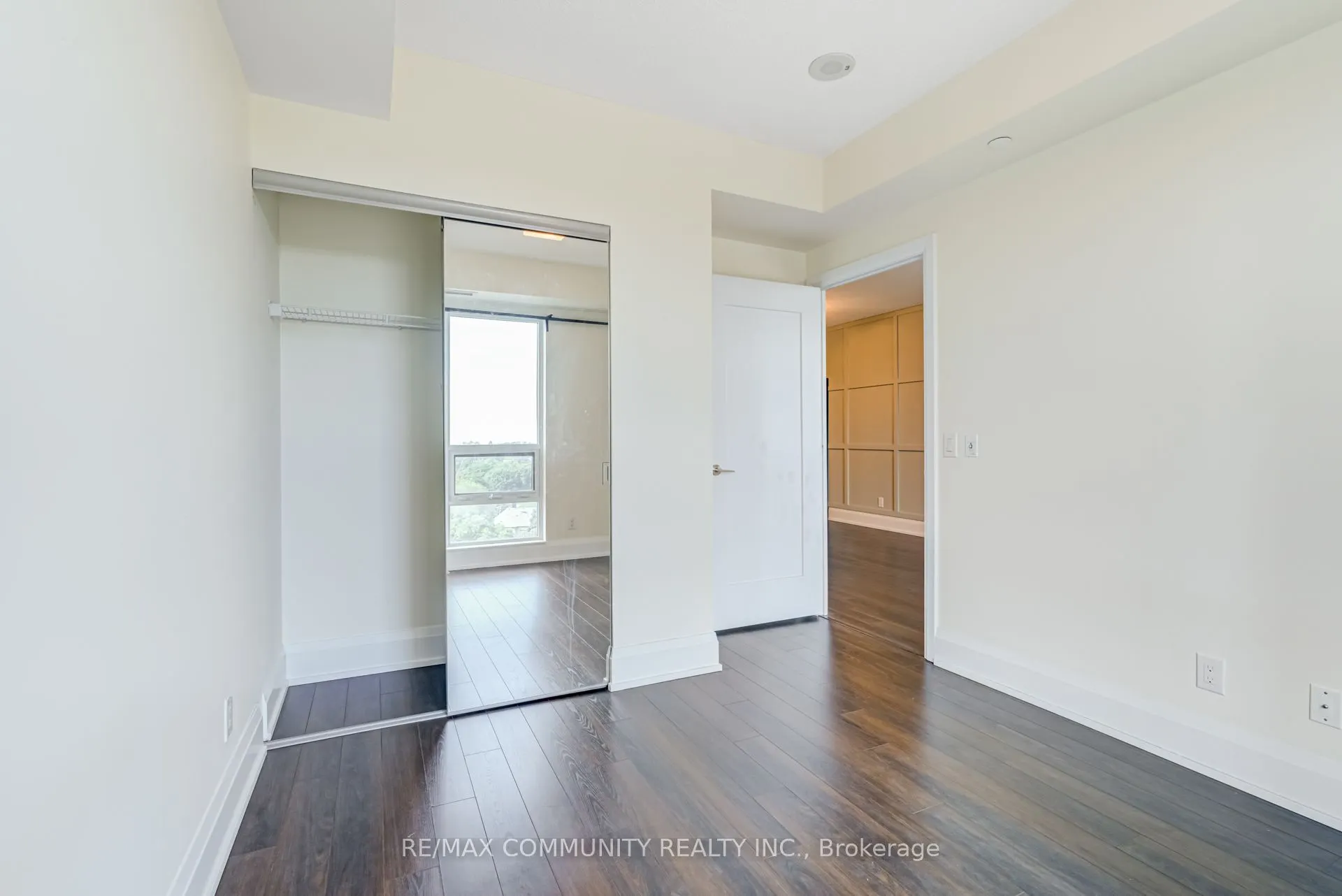120 Harrison Garden Boulevard #1008
