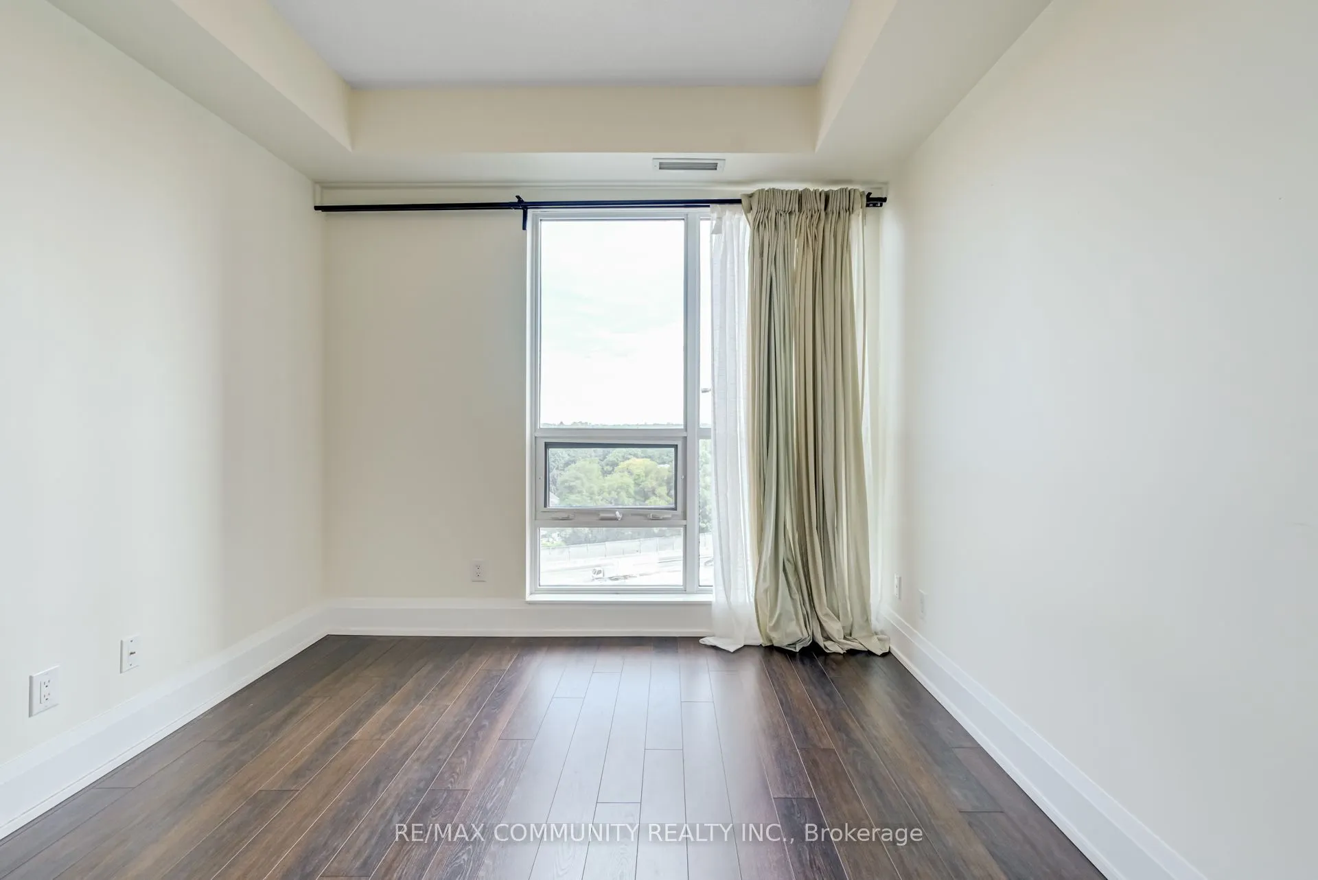 120 Harrison Garden Boulevard #1008