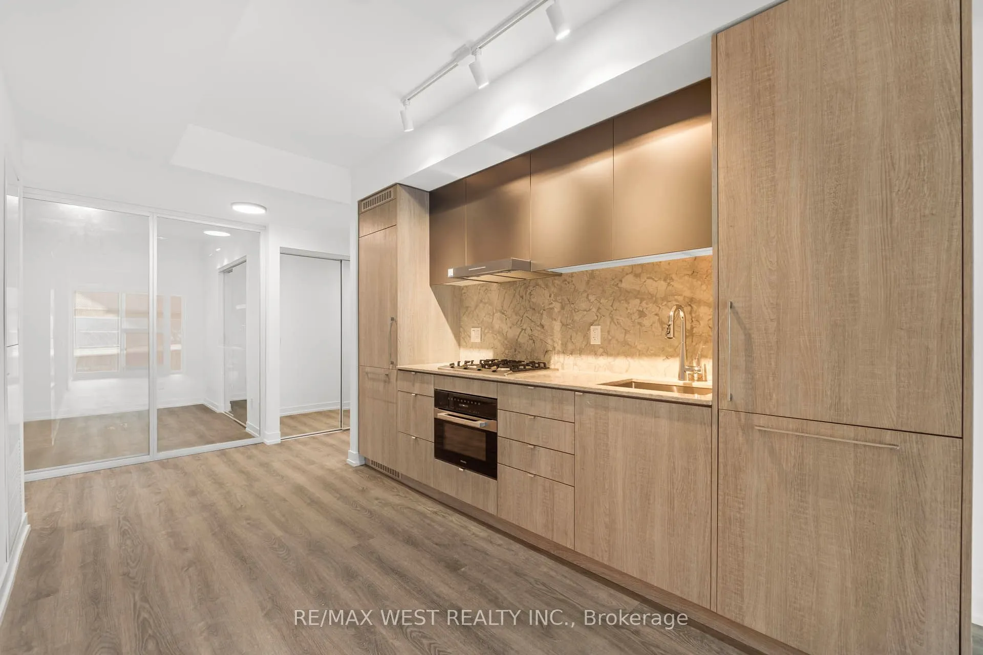 771 Yonge Street #906