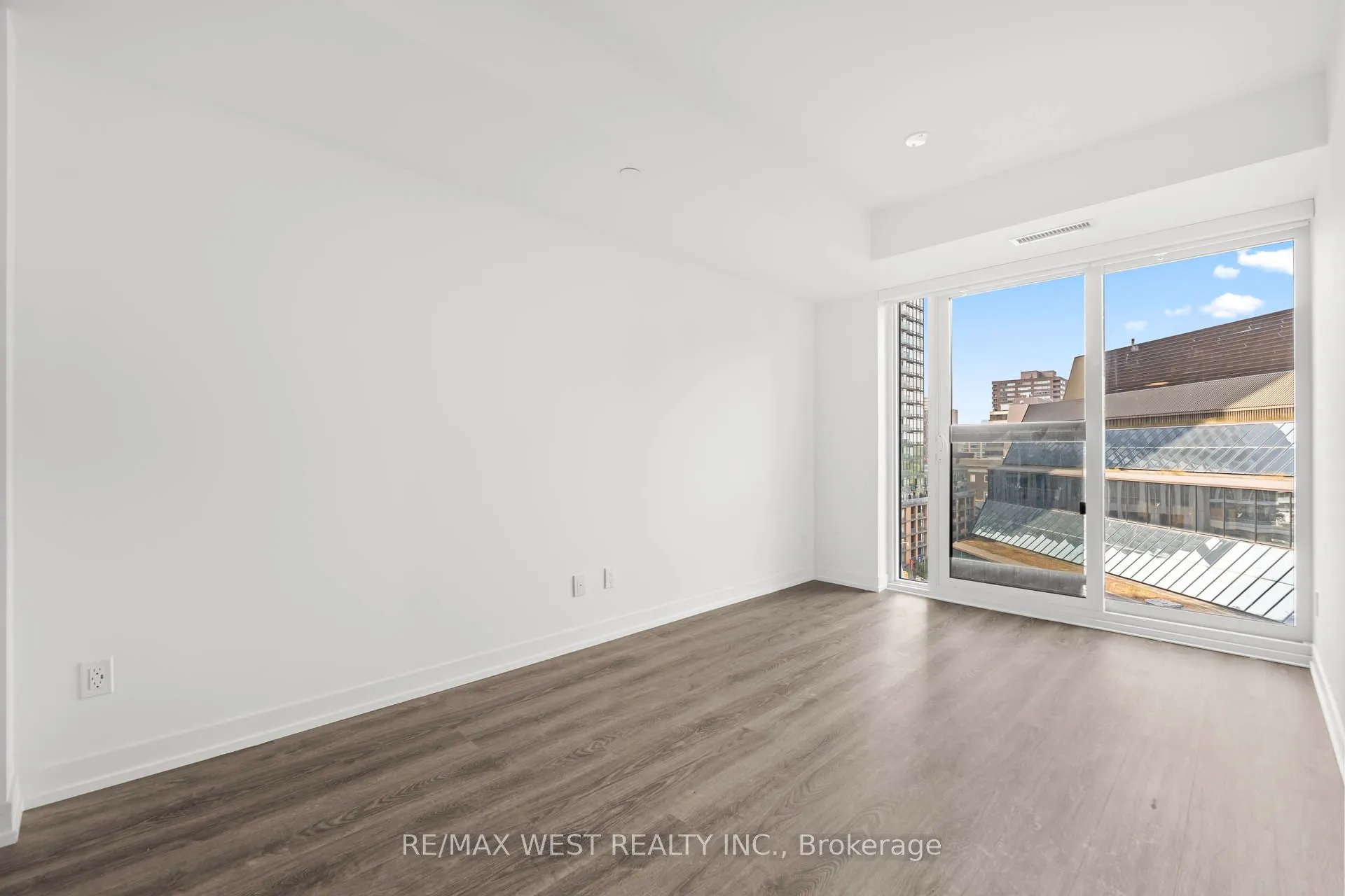 771 Yonge Street #906
