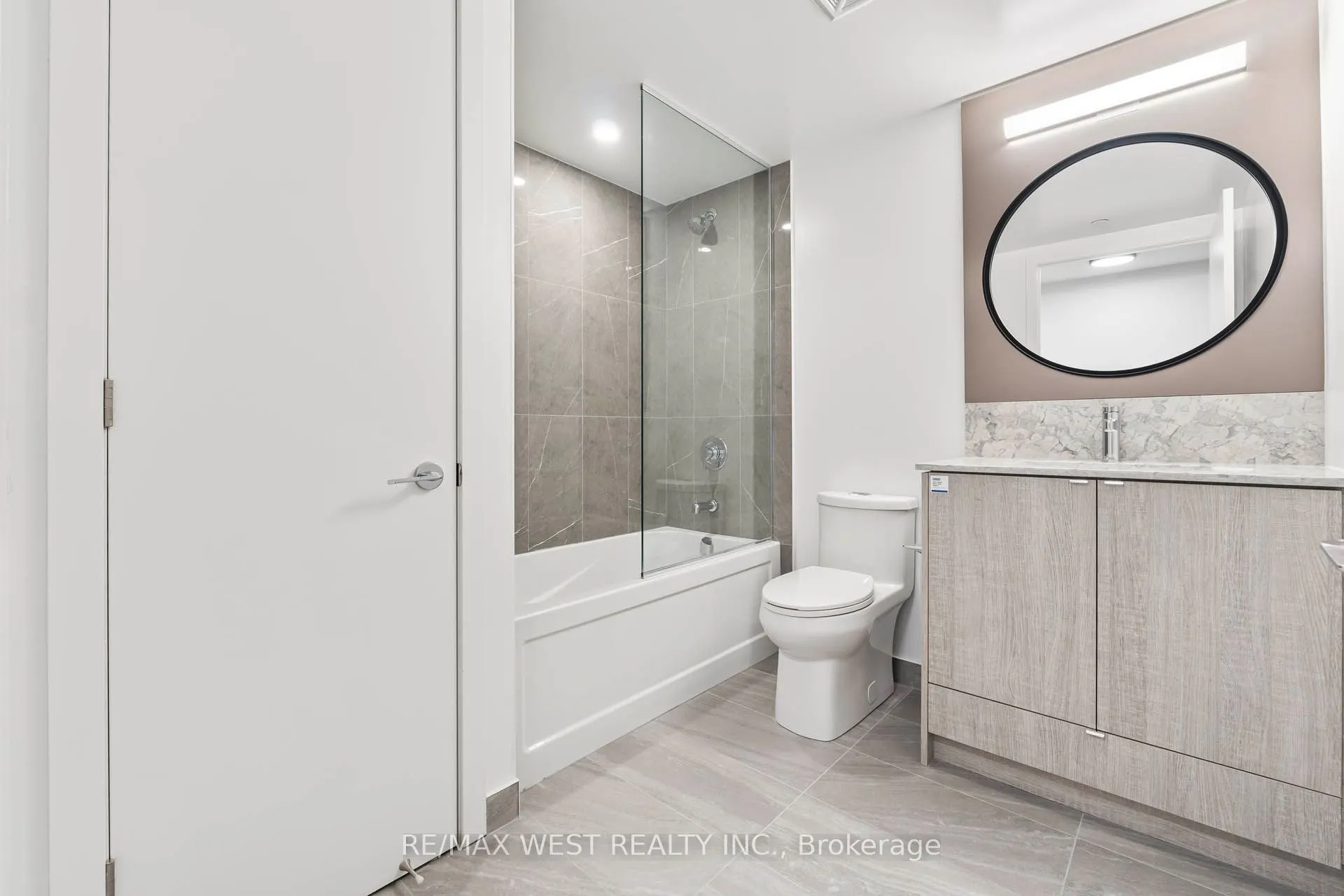 771 Yonge Street #906