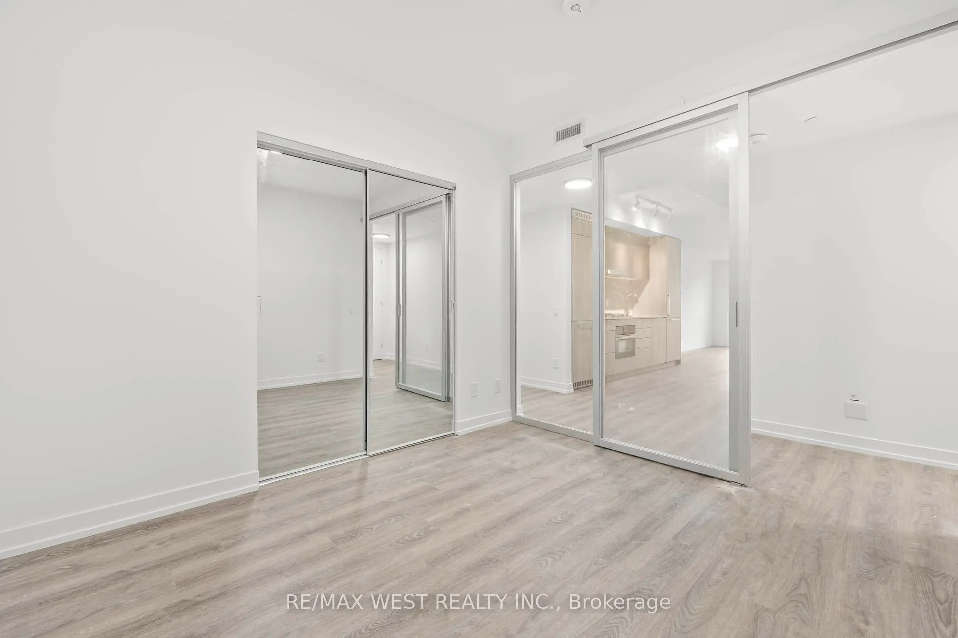 771 Yonge Street #906