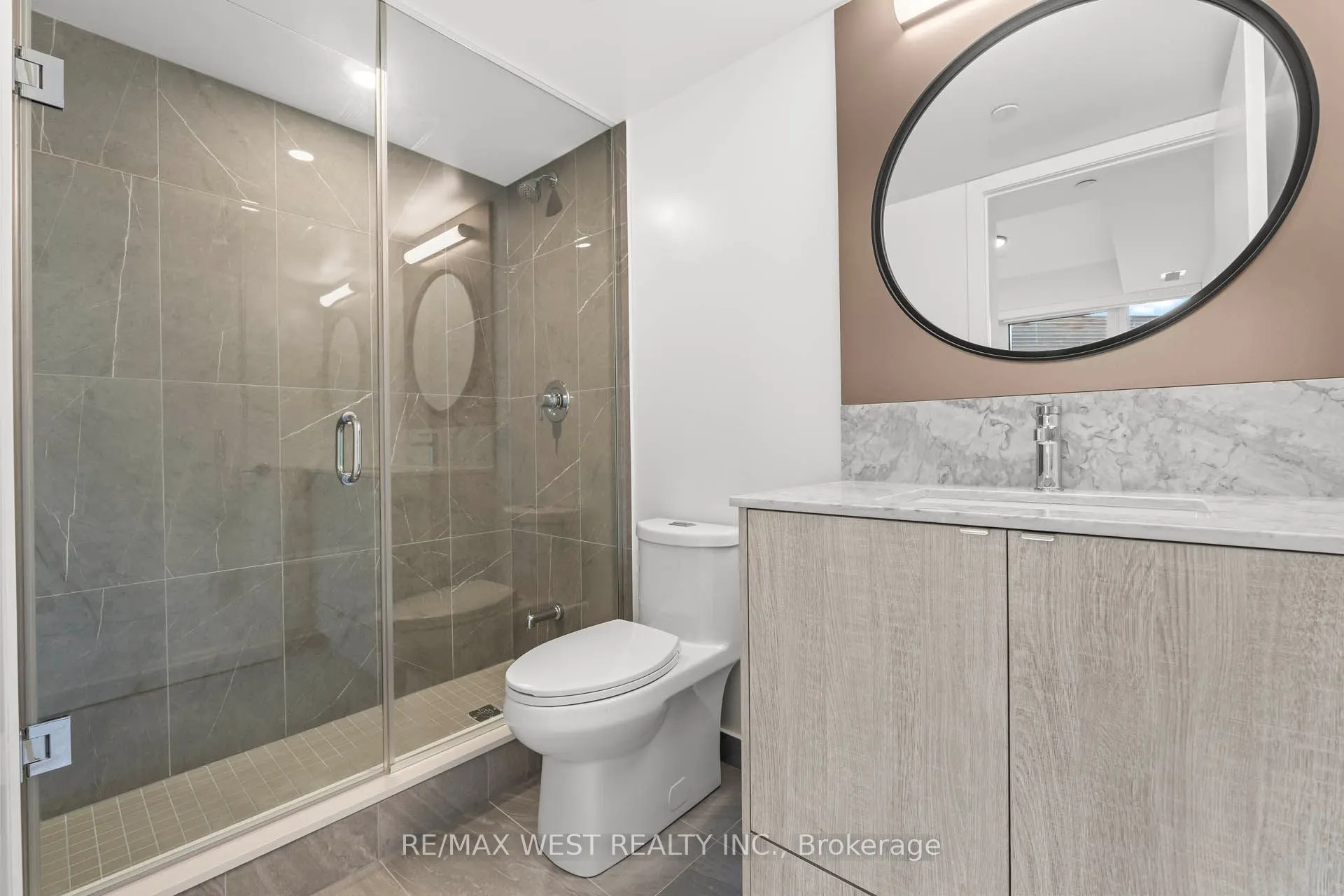 771 Yonge Street #906