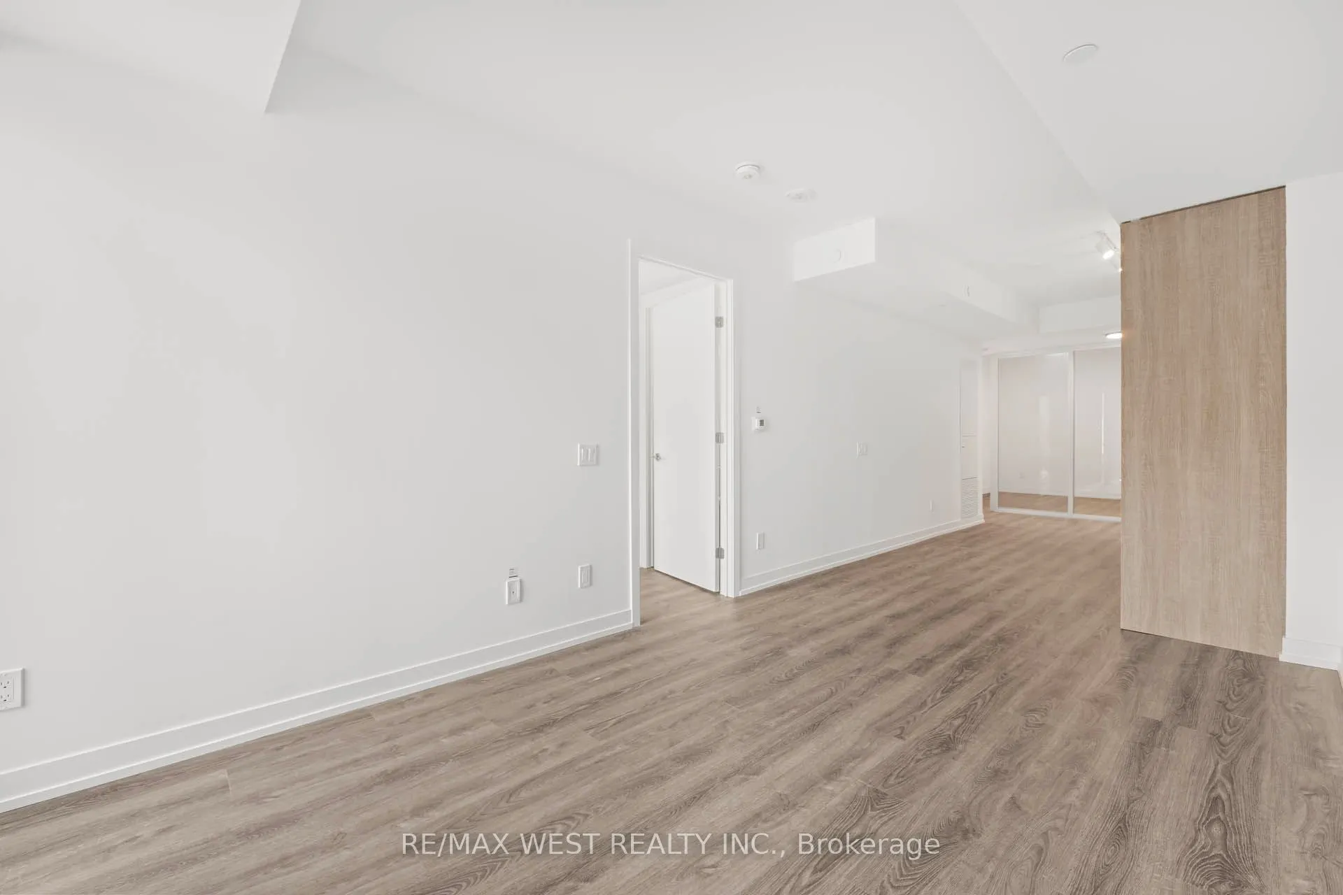 771 Yonge Street #906
